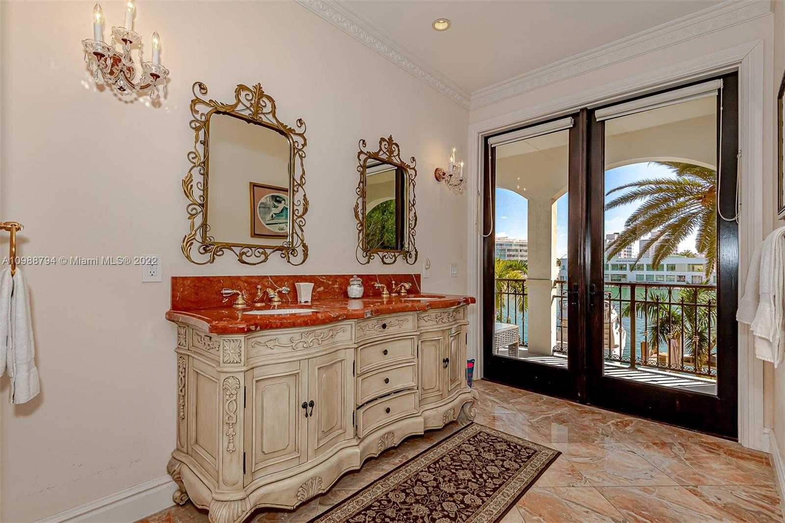 Small Image of 6535 ALLISON RD, Miami Beach Number 11