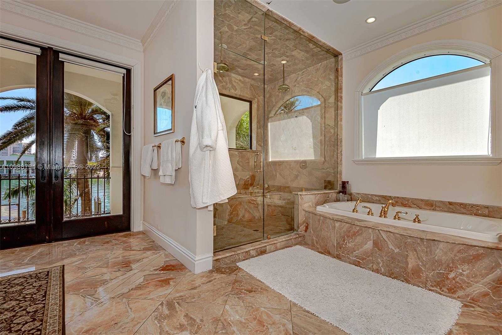 Small Image of 6535 ALLISON RD, Miami Beach Number 22