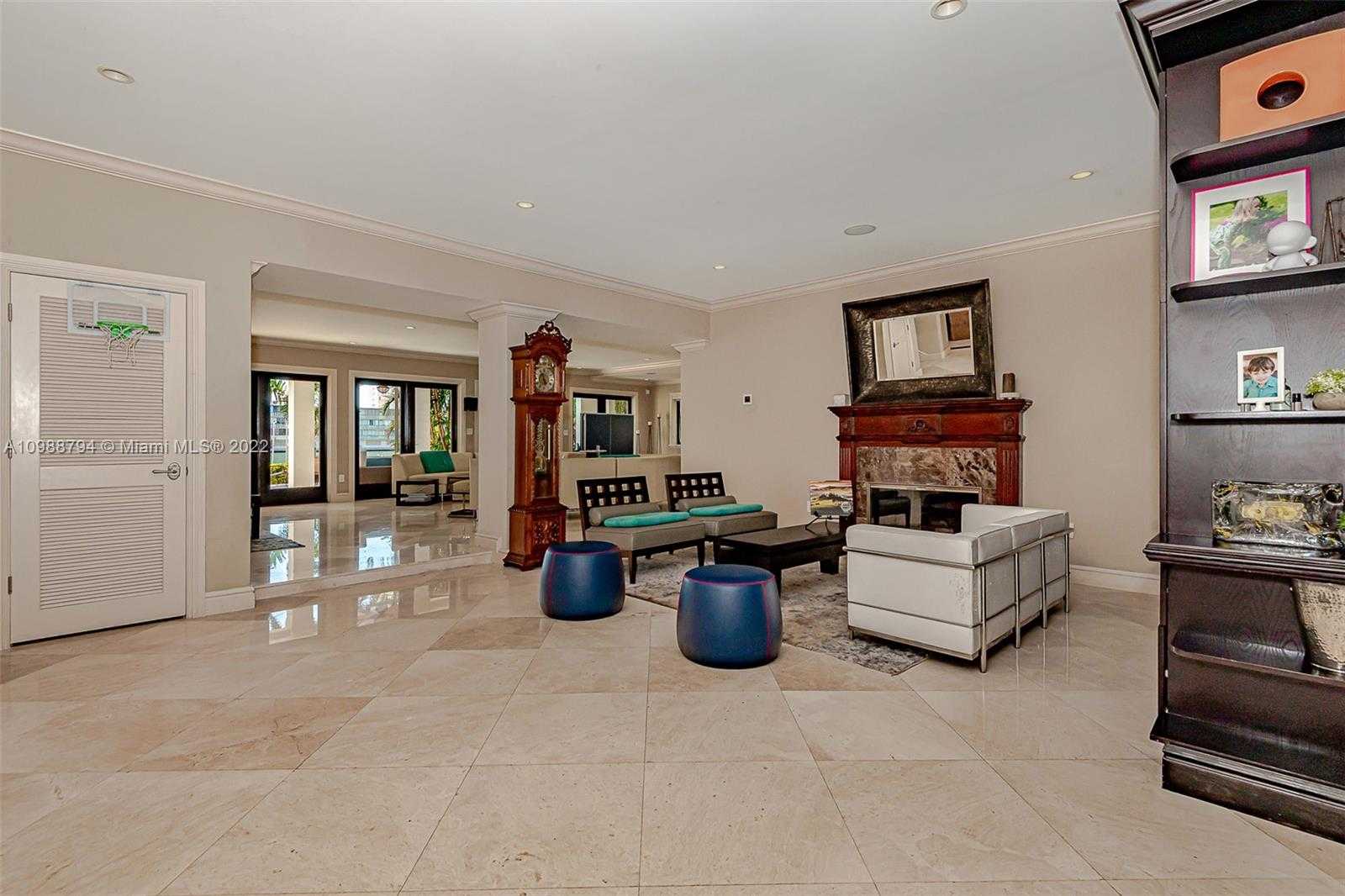 Small Image of 6535 ALLISON RD, Miami Beach Number 27