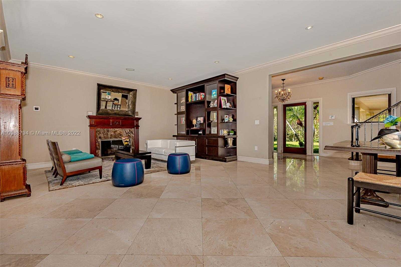 Small Image of 6535 ALLISON RD, Miami Beach Number 29