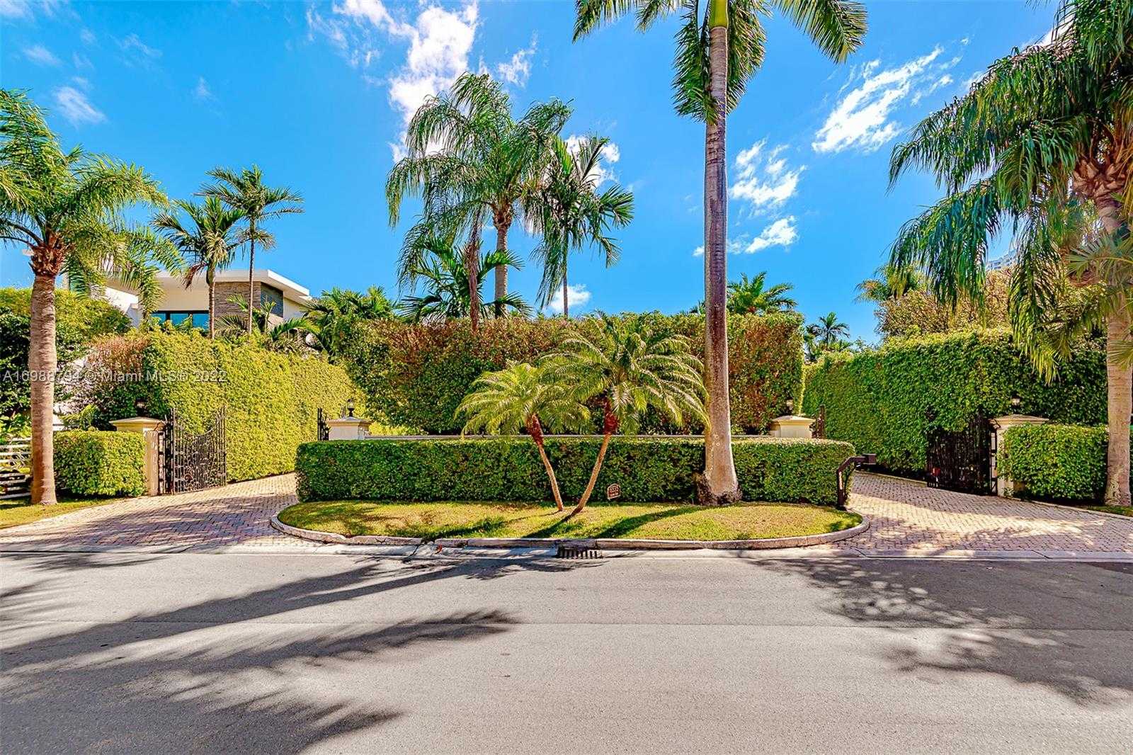 Small Image of 6535 ALLISON RD, Miami Beach Number 3