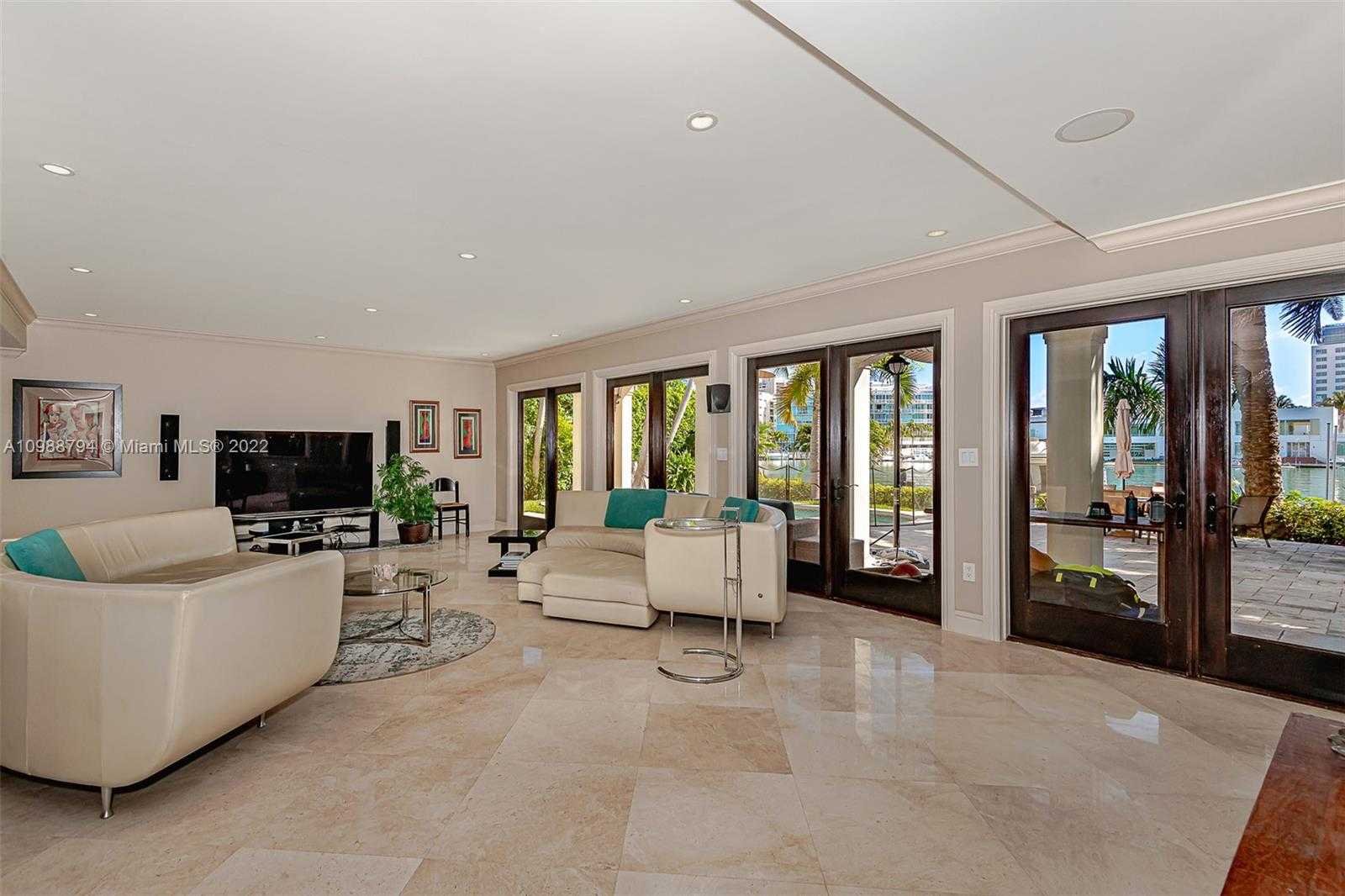 Small Image of 6535 ALLISON RD, Miami Beach Number 32