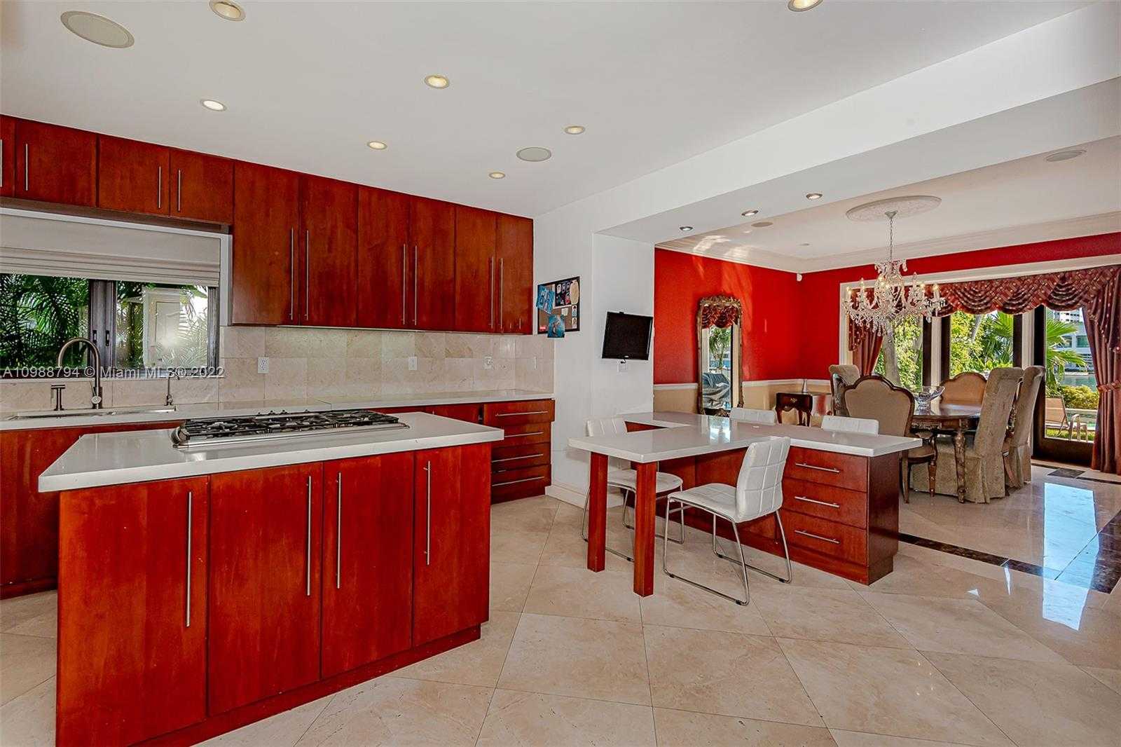 Small Image of 6535 ALLISON RD, Miami Beach Number 35