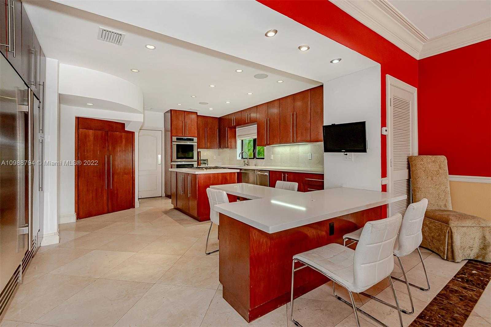 Small Image of 6535 ALLISON RD, Miami Beach Number 37