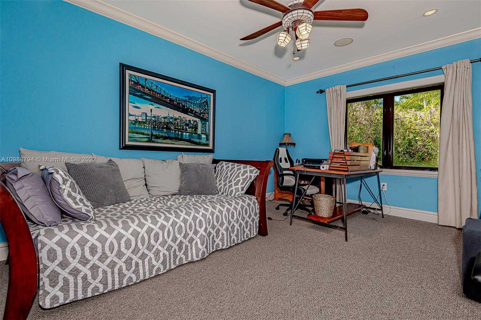 Small Image of 6535 ALLISON RD, Miami Beach Number 40