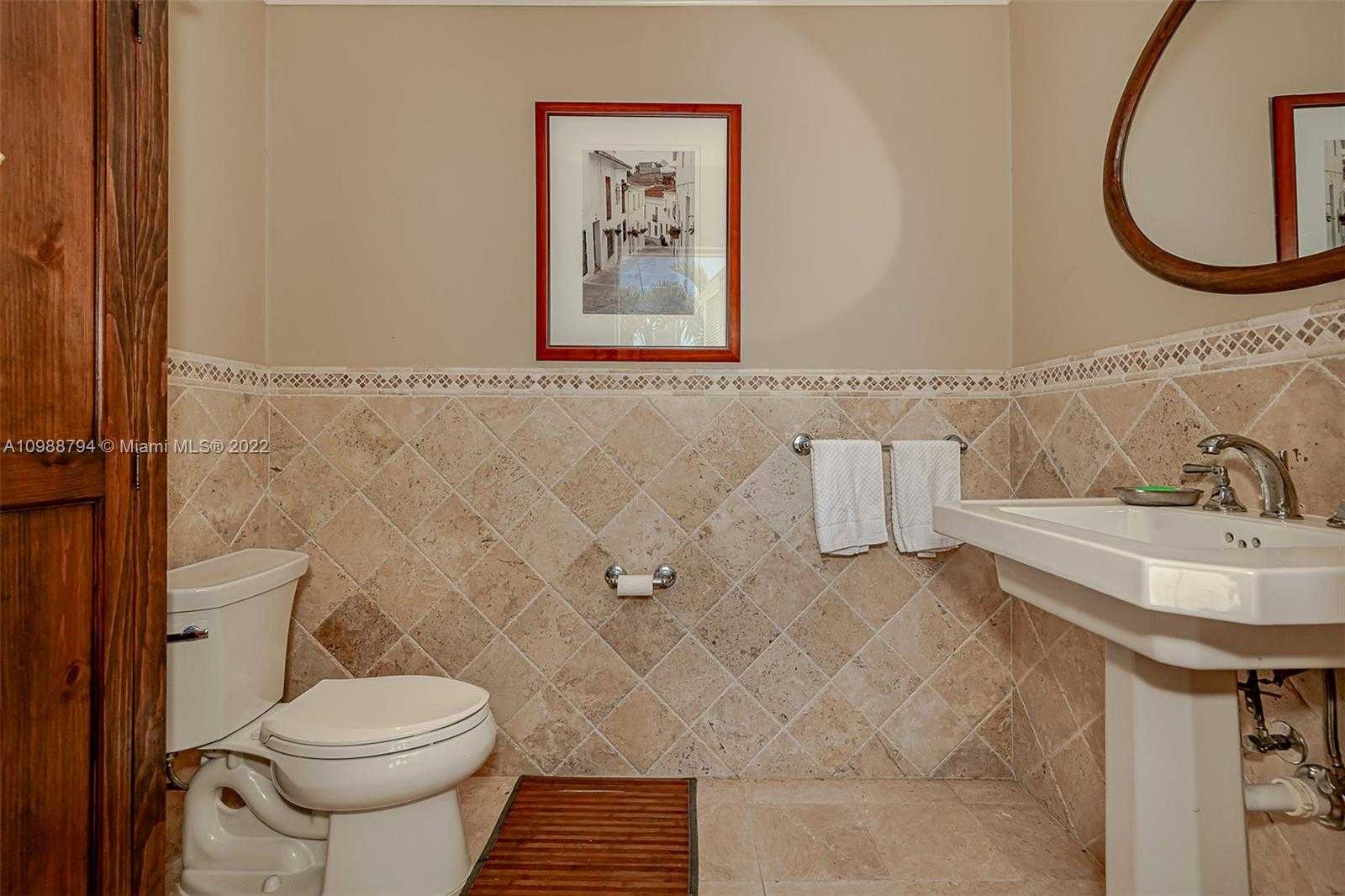 Small Image of 6535 ALLISON RD, Miami Beach Number 44