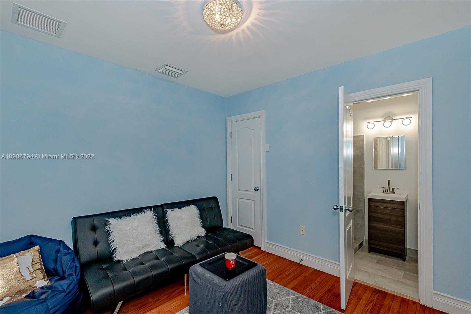 Small Image of 6535 ALLISON RD, Miami Beach Number 52