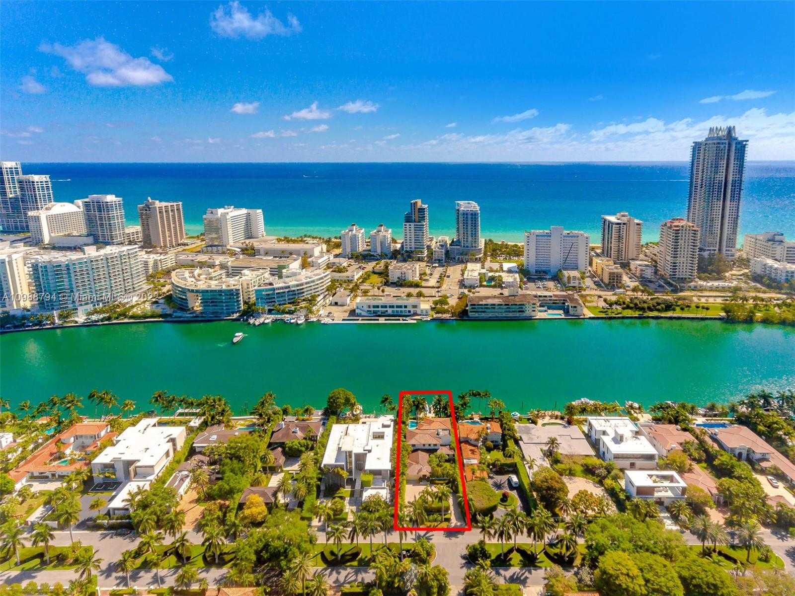 Small Image of 6535 ALLISON RD, Miami Beach Number 57