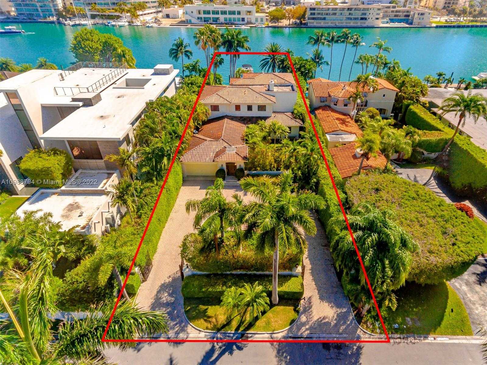 Small Image of 6535 ALLISON RD, Miami Beach Number 7