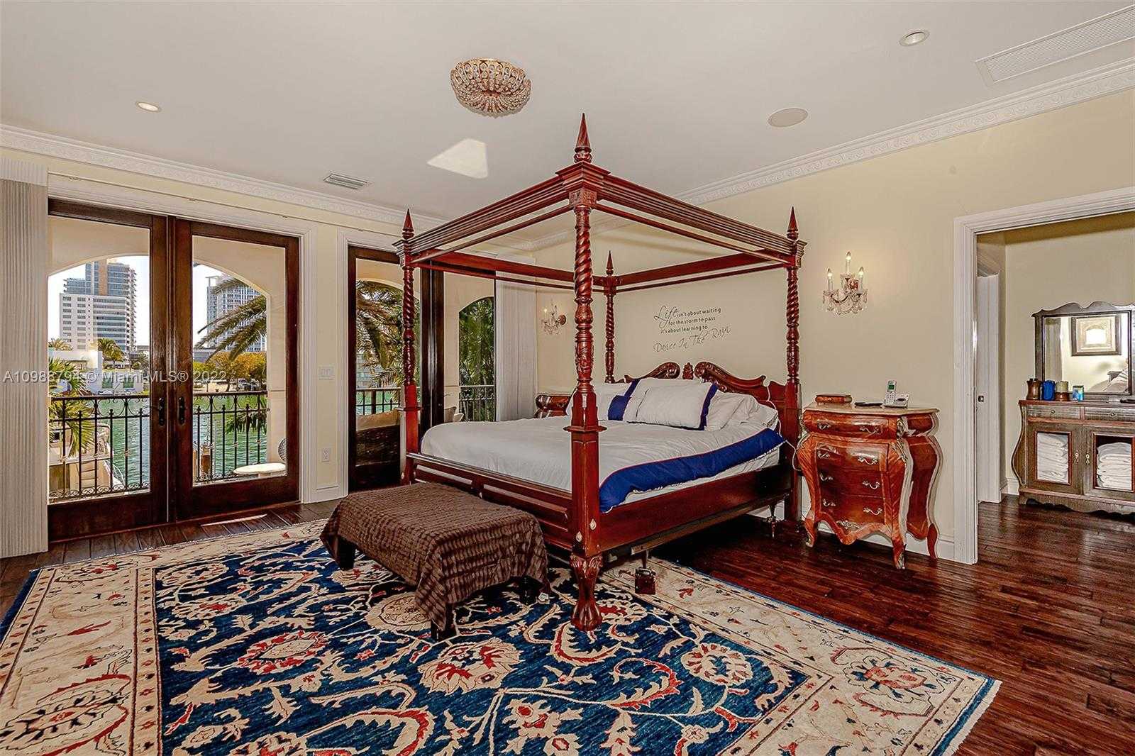 Small Image of 6535 ALLISON RD, Miami Beach Number 9