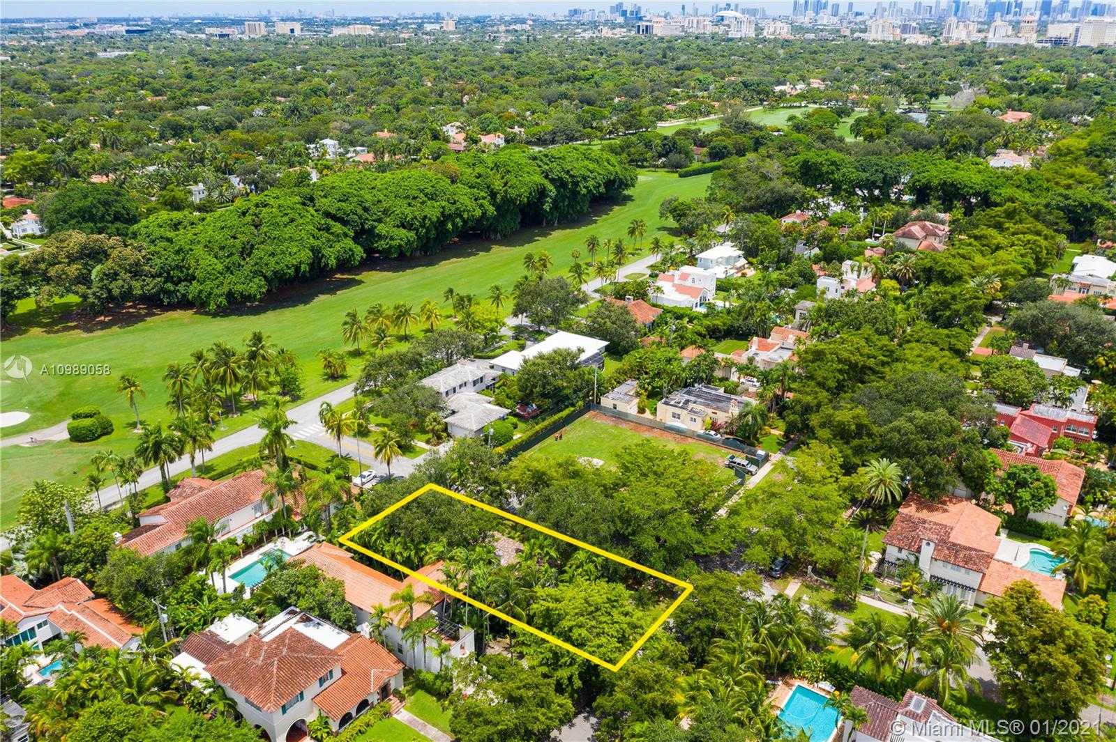 Small Image of 1301 ASTURIA AVE, Coral Gables Number 11