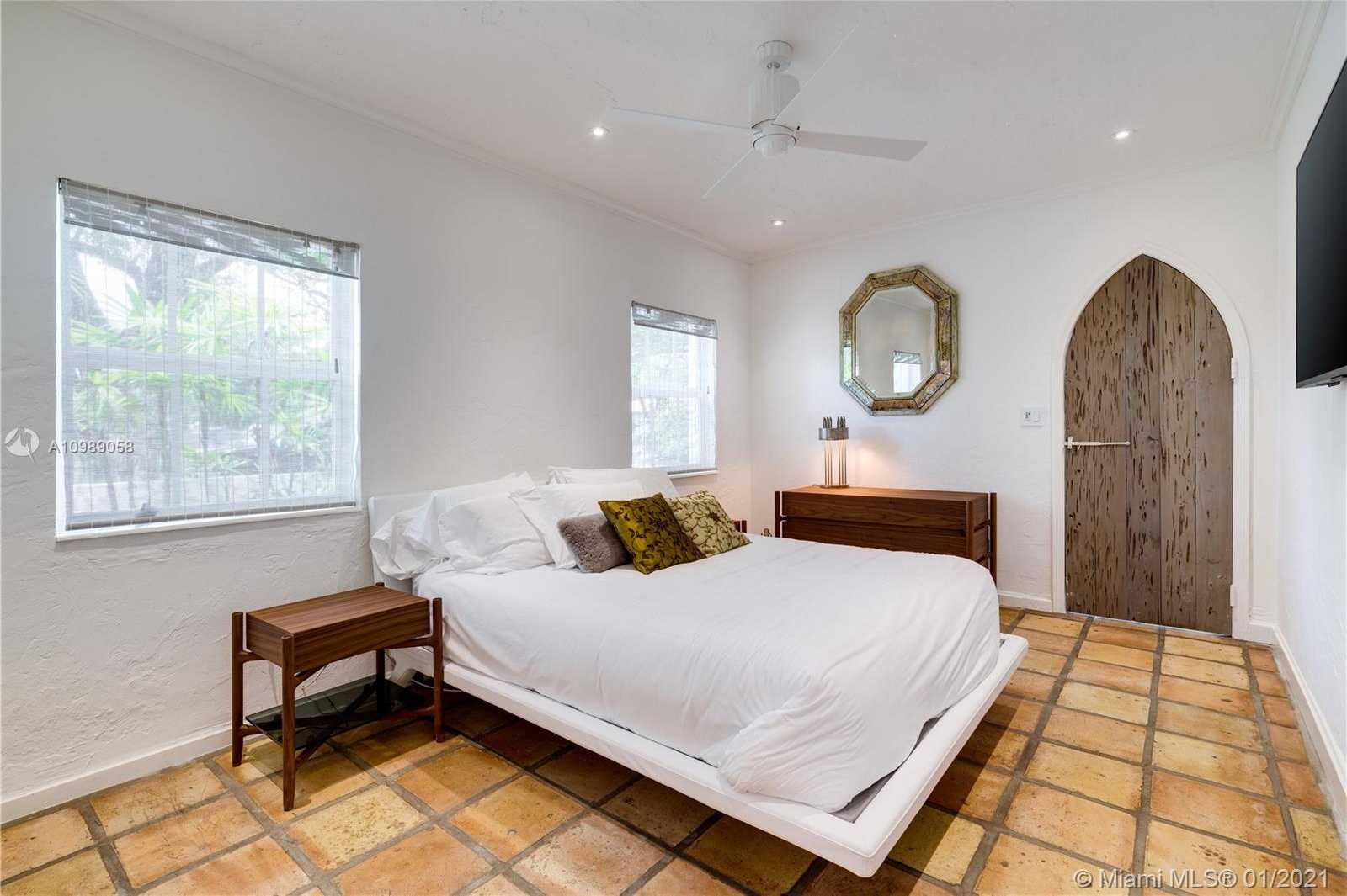 Small Image of 1301 ASTURIA AVE, Coral Gables Number 23