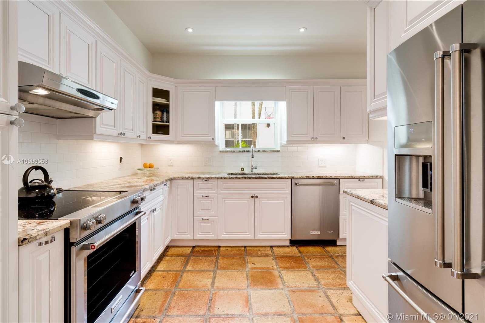 Small Image of 1301 ASTURIA AVE, Coral Gables Number 6