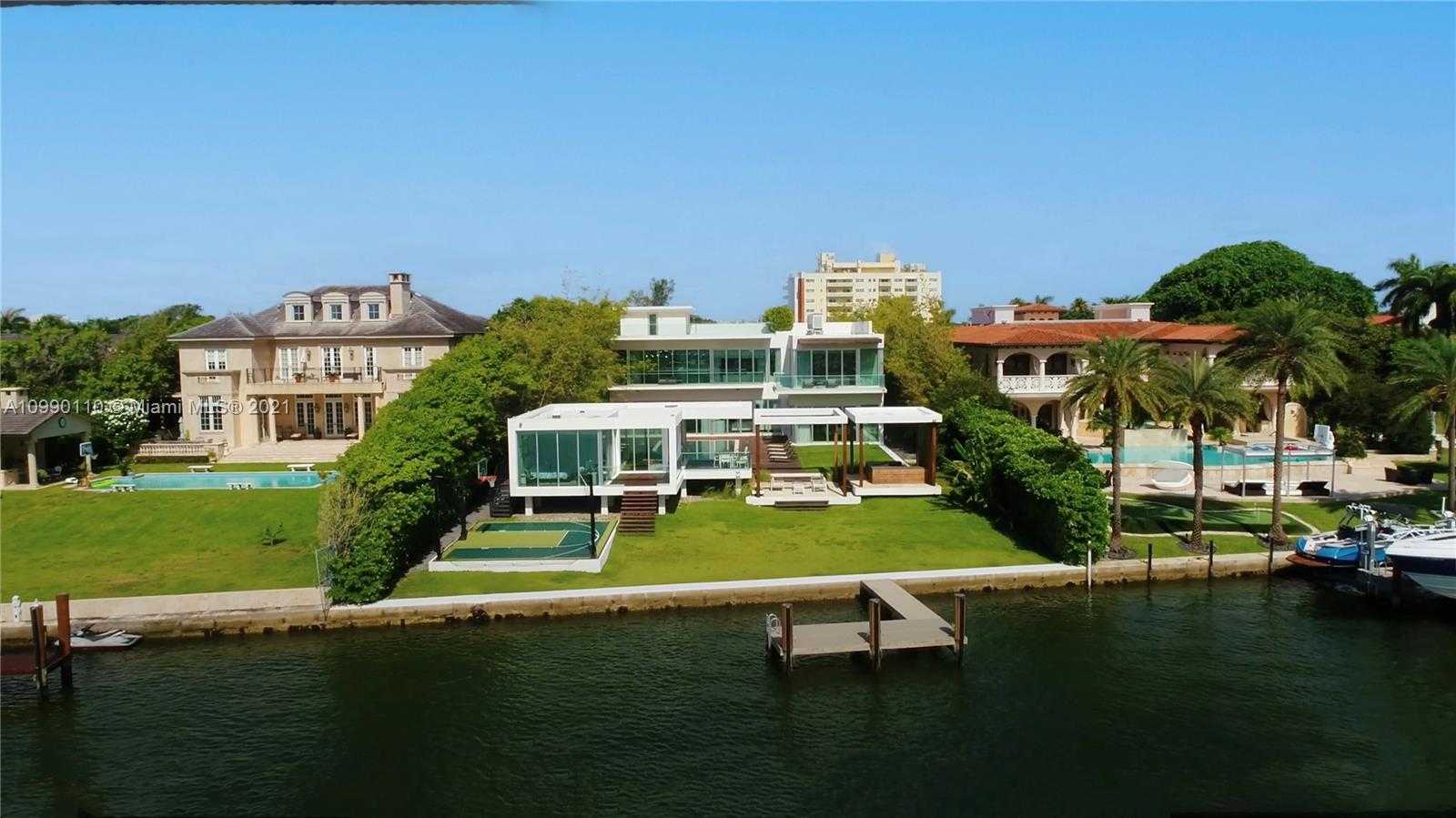 Small Image of 4647 PINE TREE DR, Miami Beach Number 12