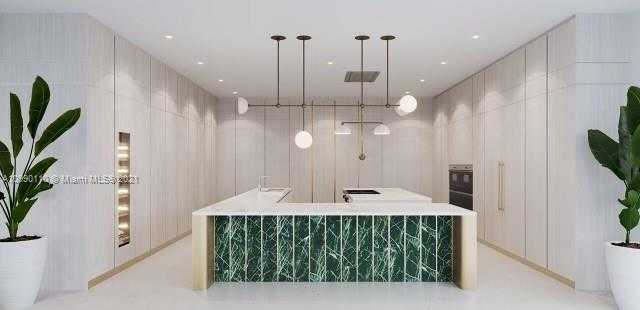 Small Image of 4647 PINE TREE DR, Miami Beach Number 8