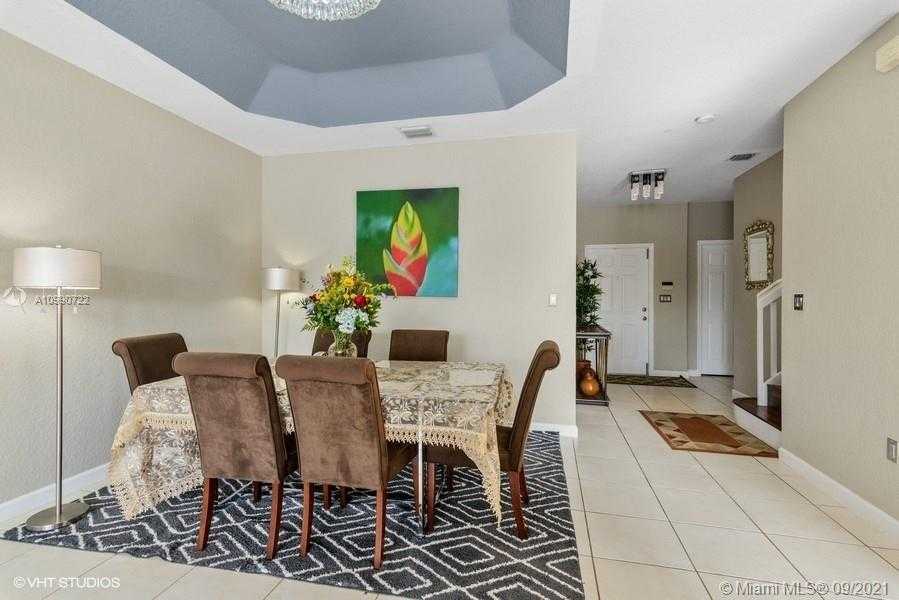 Small Image of 11552 NORTH WEST 69TH TER, Doral Number 8