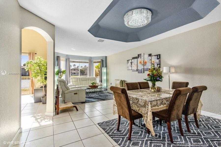 Small Image of 11552 NORTH WEST 69TH TER, Doral Number 9
