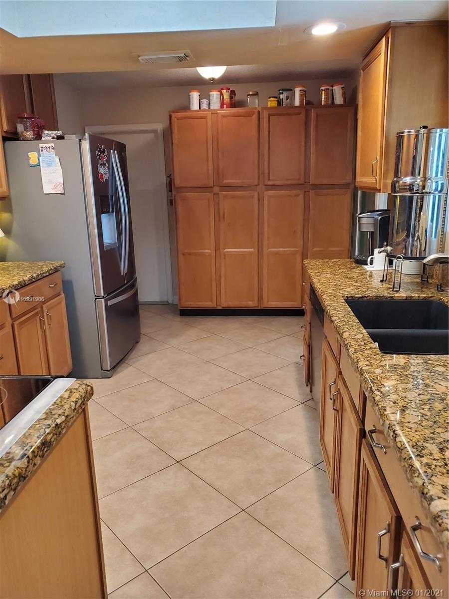 Small Image of 4934 NORTH WEST 54TH ST, Tamarac Number 3