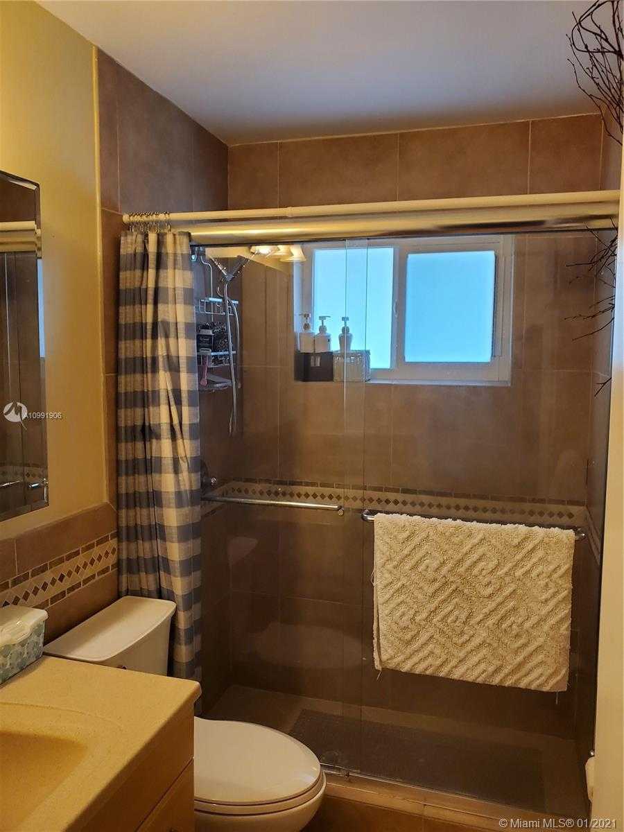 Small Image of 4934 NORTH WEST 54TH ST, Tamarac Number 4