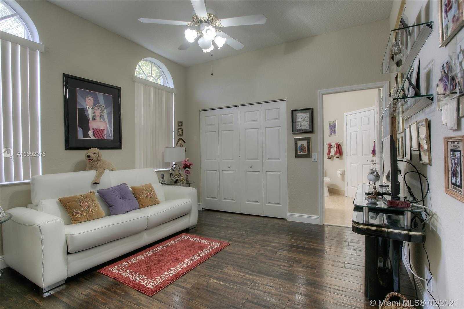 Small Image of 1011 SOUTH WEST 156TH AVE, Pembroke Pines Number 16