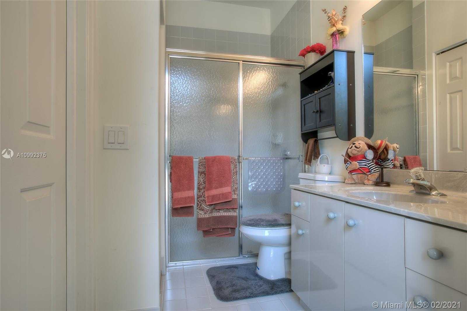 Small Image of 1011 SOUTH WEST 156TH AVE, Pembroke Pines Number 21