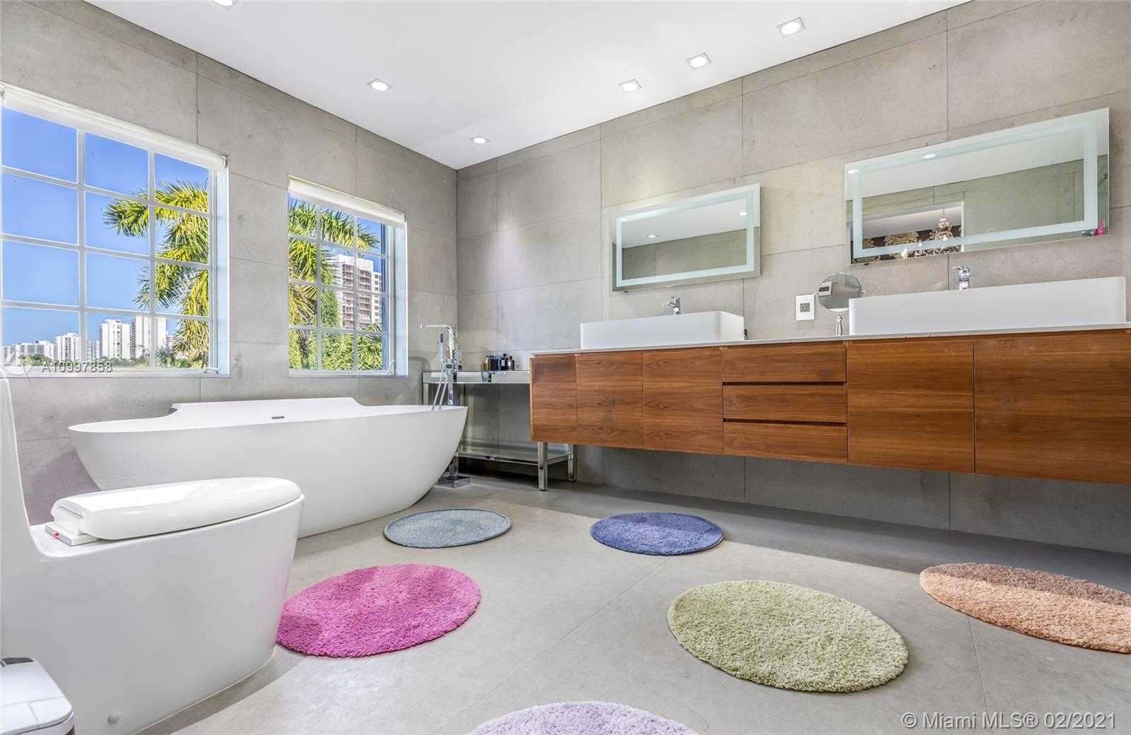 Small Image of 20745 NORTH EAST 32ND PL, Aventura Number 24