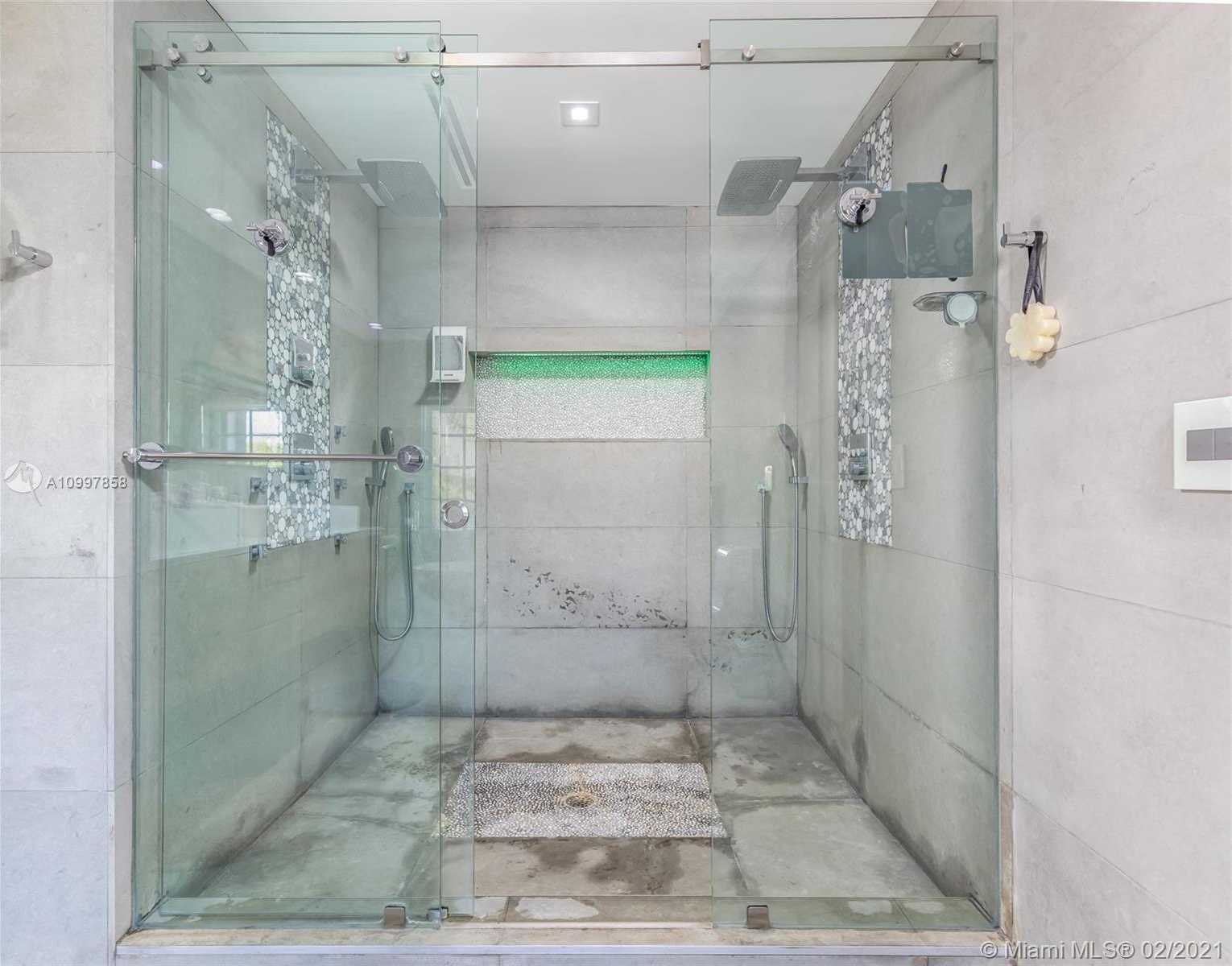 Small Image of 20745 NORTH EAST 32ND PL, Aventura Number 26