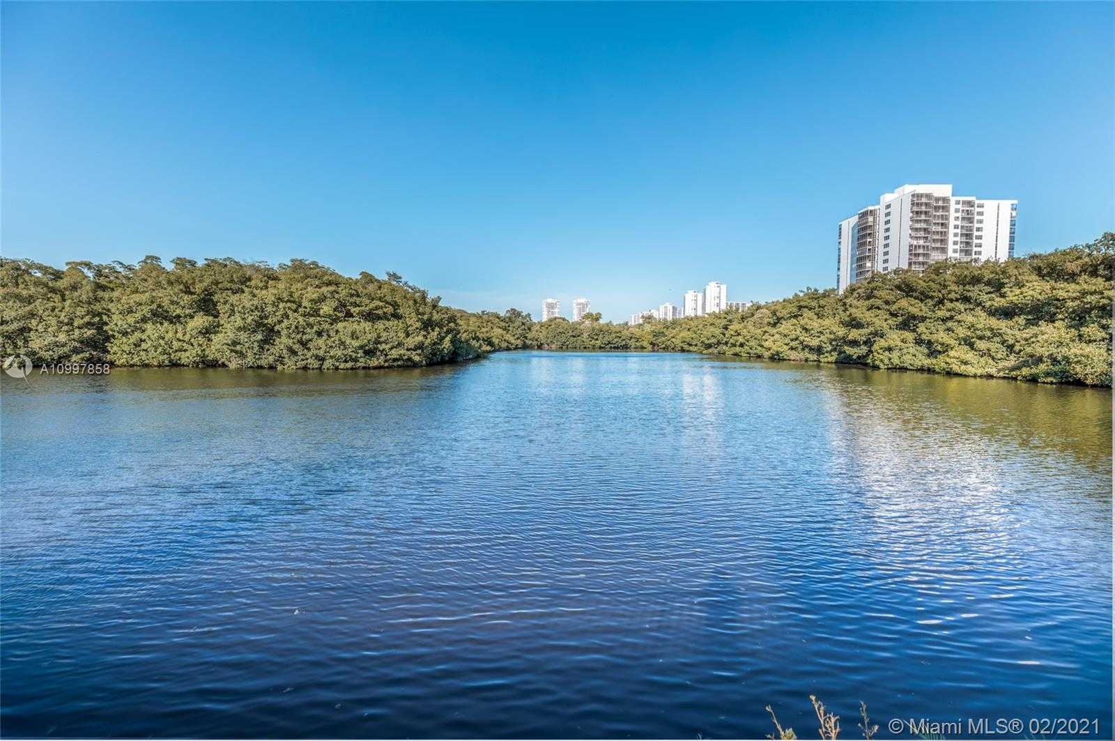 Small Image of 20745 NORTH EAST 32ND PL, Aventura Number 38