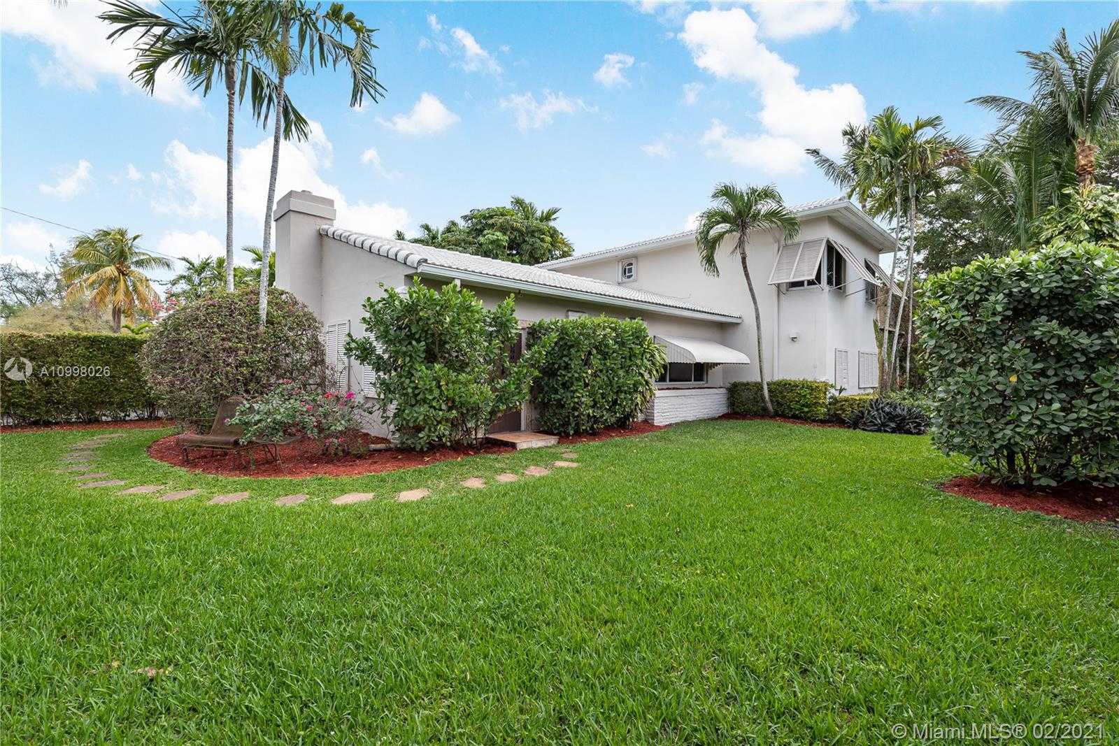 Small Image of 8965 NORTH EAST 10TH AVE, Miami Number 2