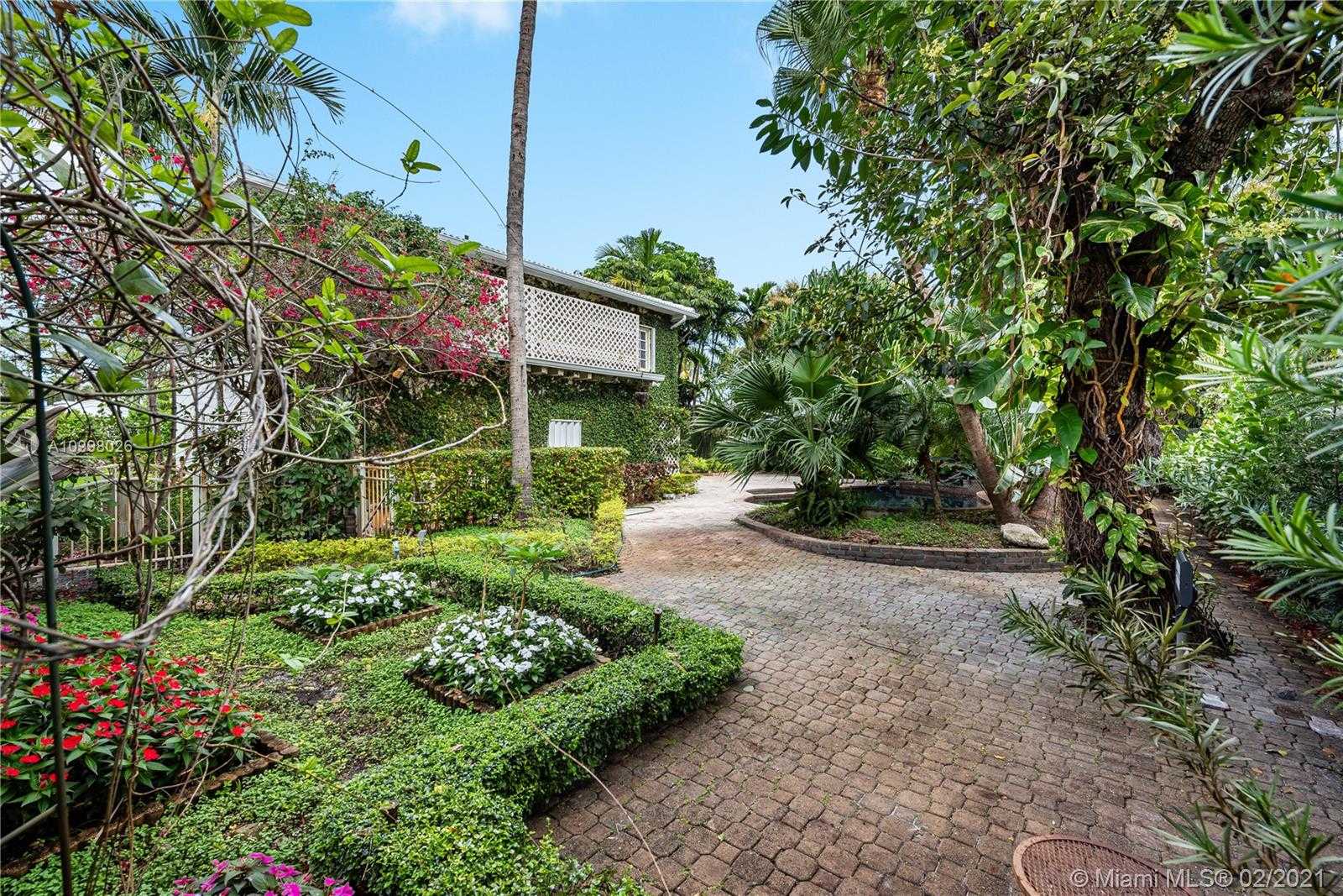 Small Image of 8965 NORTH EAST 10TH AVE, Miami Number 21