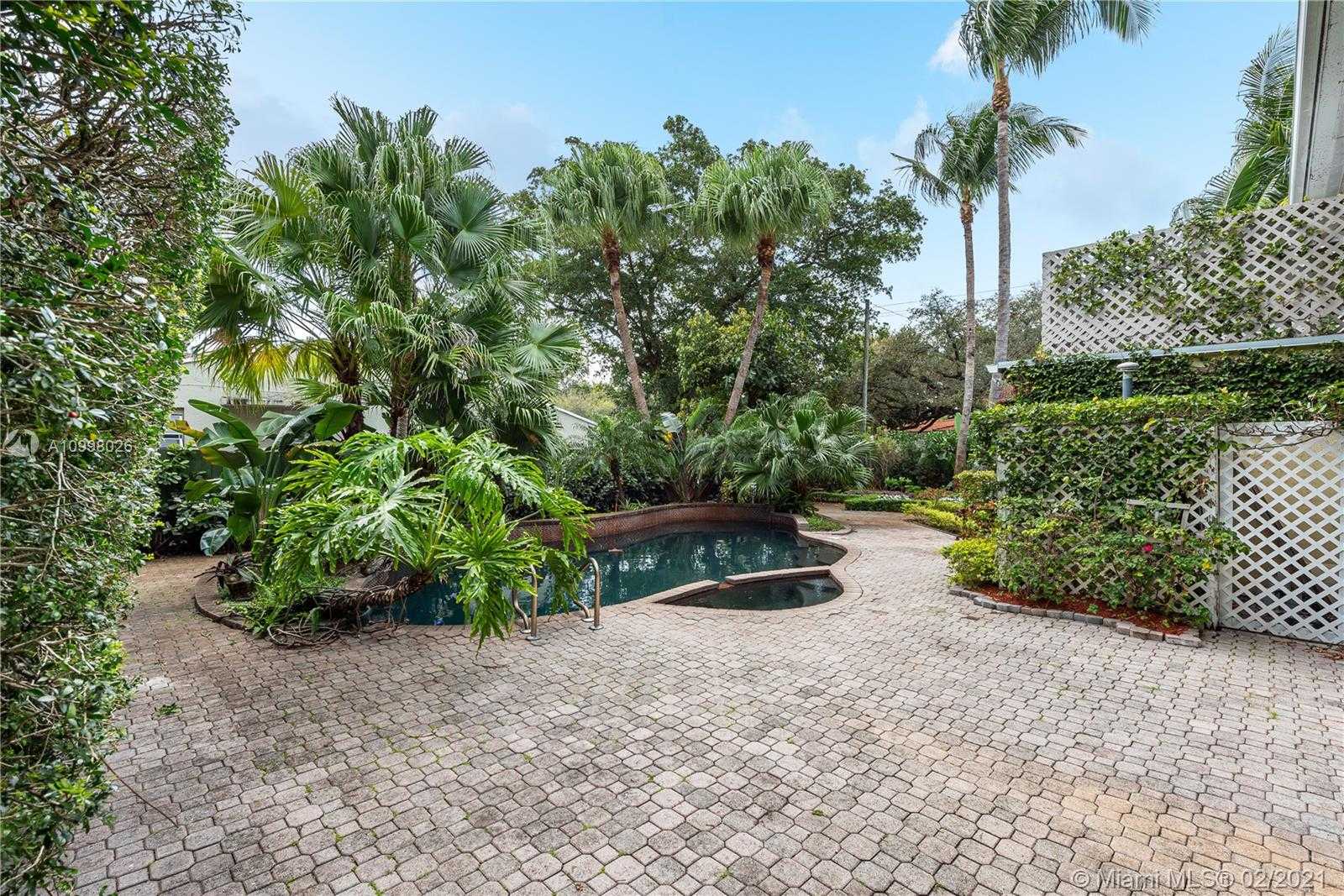 Small Image of 8965 NORTH EAST 10TH AVE, Miami Number 22
