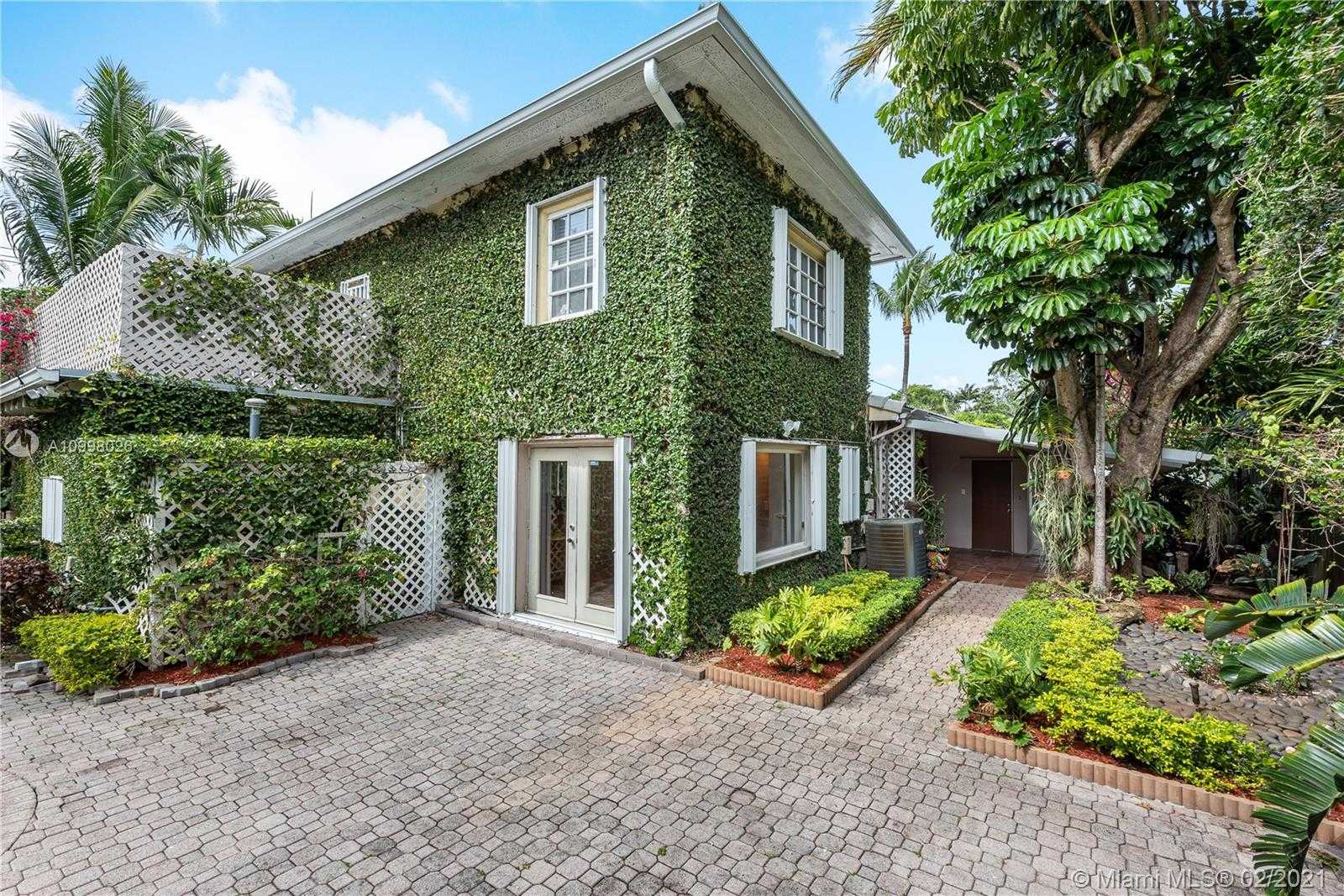 Small Image of 8965 NORTH EAST 10TH AVE, Miami Number 23