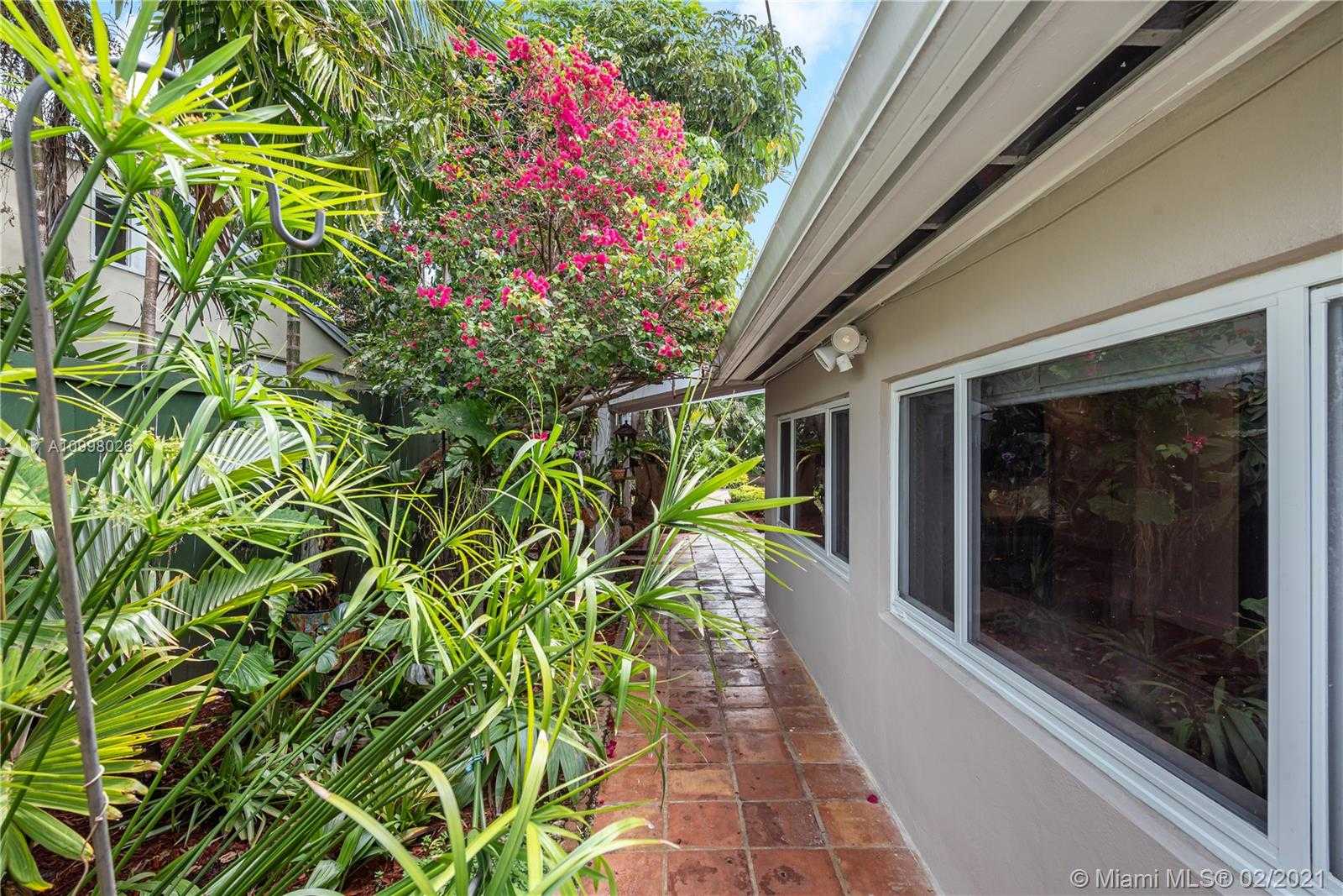 Small Image of 8965 NORTH EAST 10TH AVE, Miami Number 25
