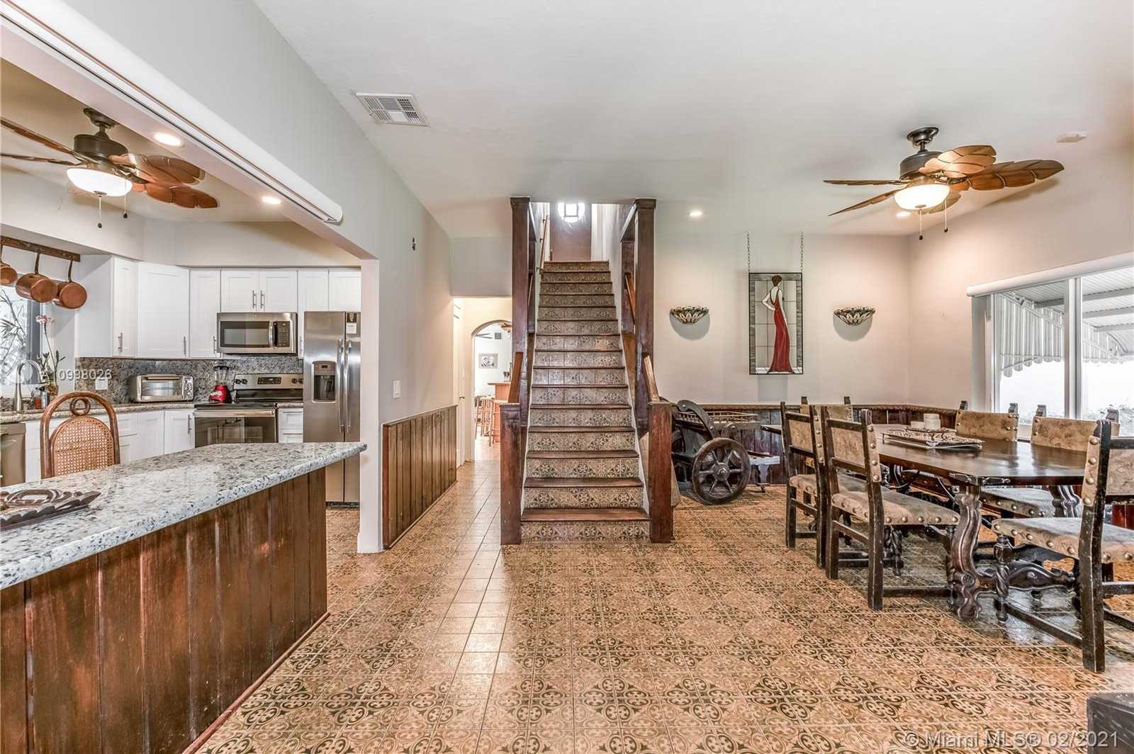 Small Image of 8965 NORTH EAST 10TH AVE, Miami Number 5