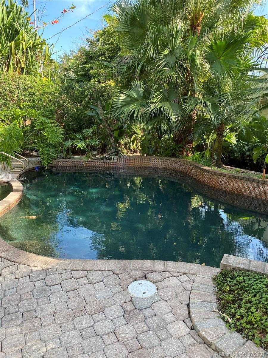Small Image of 8965 NORTH EAST 10TH AVE, Miami Number 7