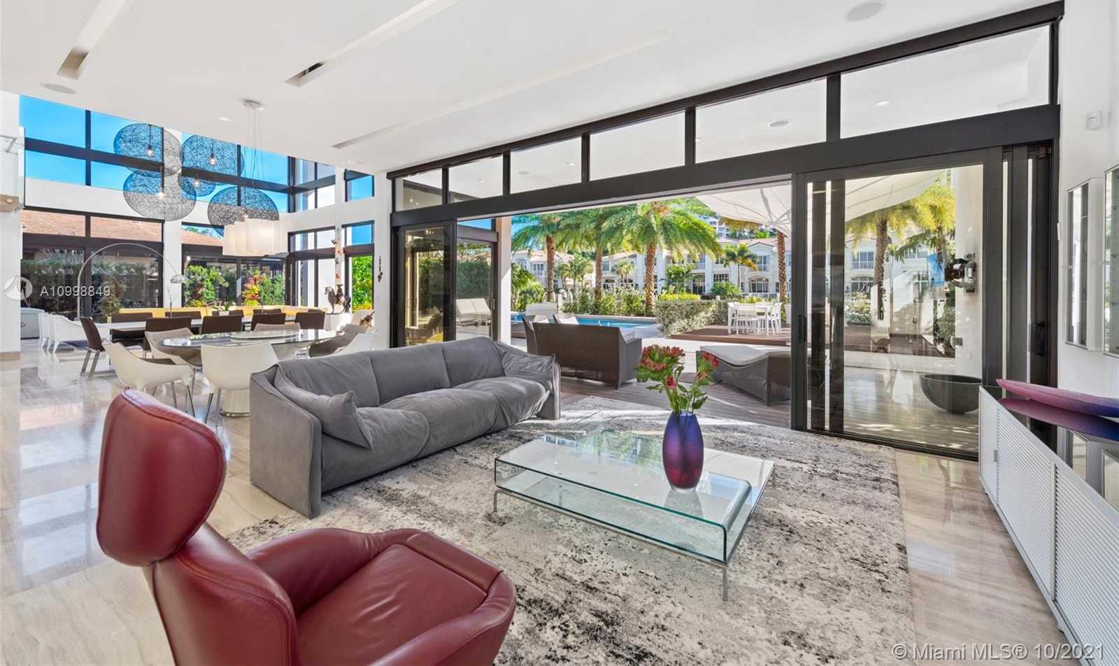 Small Image of 219 HOLIDAY DR, Hallandale Beach Number 16