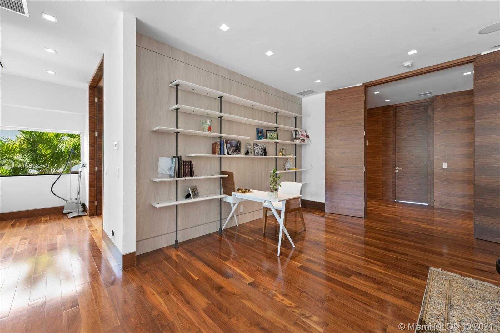Small Image of 219 HOLIDAY DR, Hallandale Beach Number 24