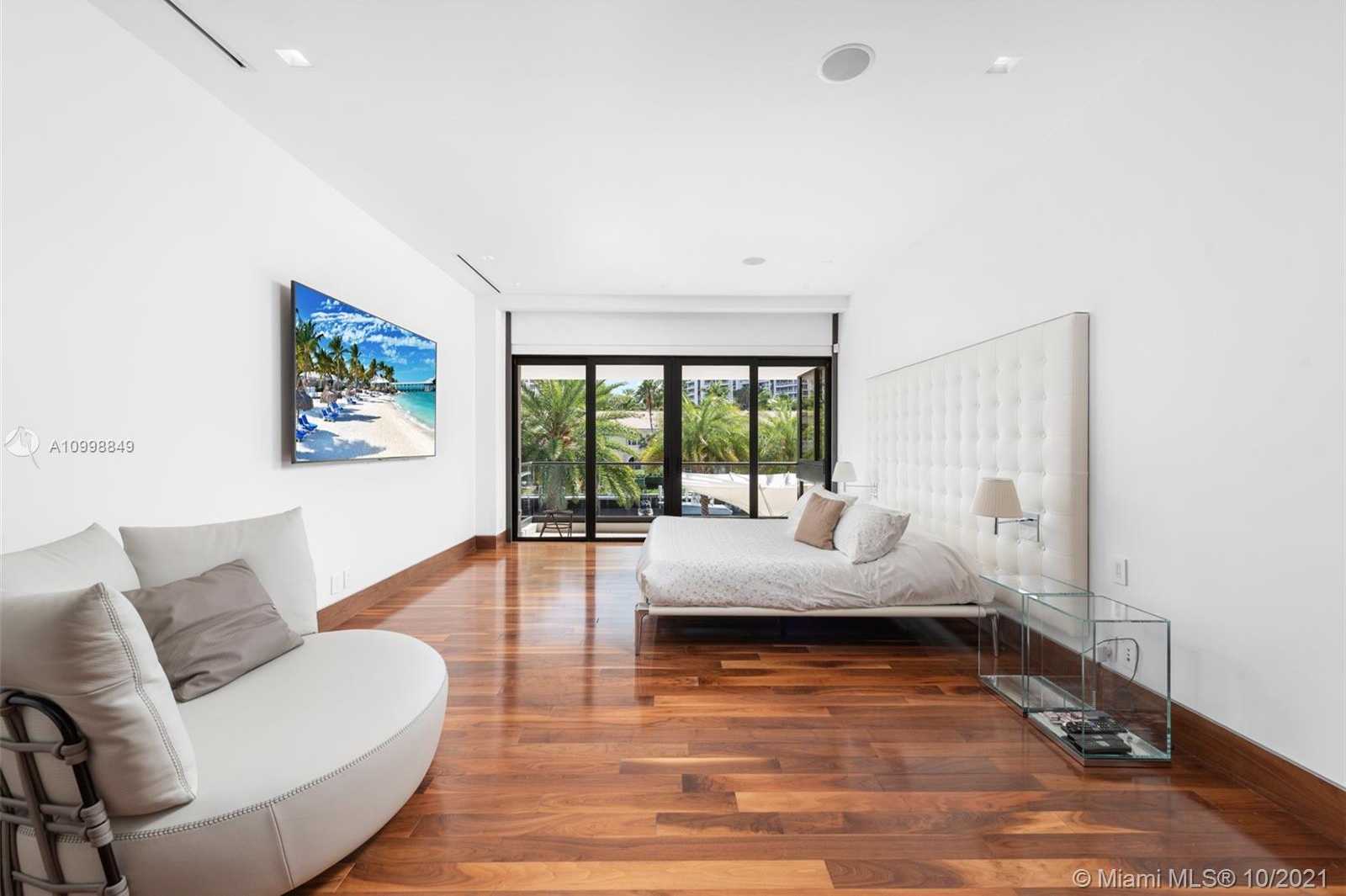 Small Image of 219 HOLIDAY DR, Hallandale Beach Number 27