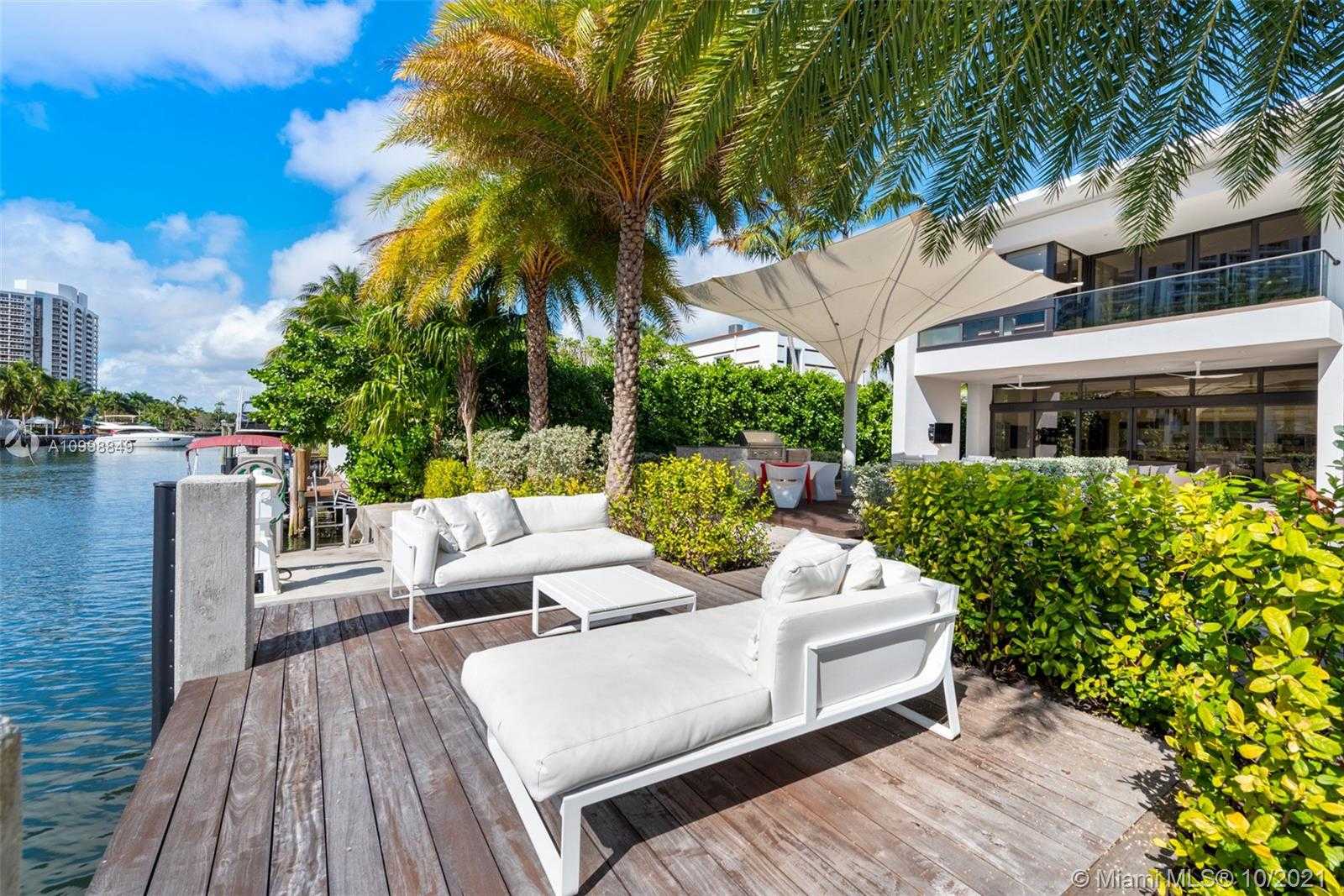 Small Image of 219 HOLIDAY DR, Hallandale Beach Number 51