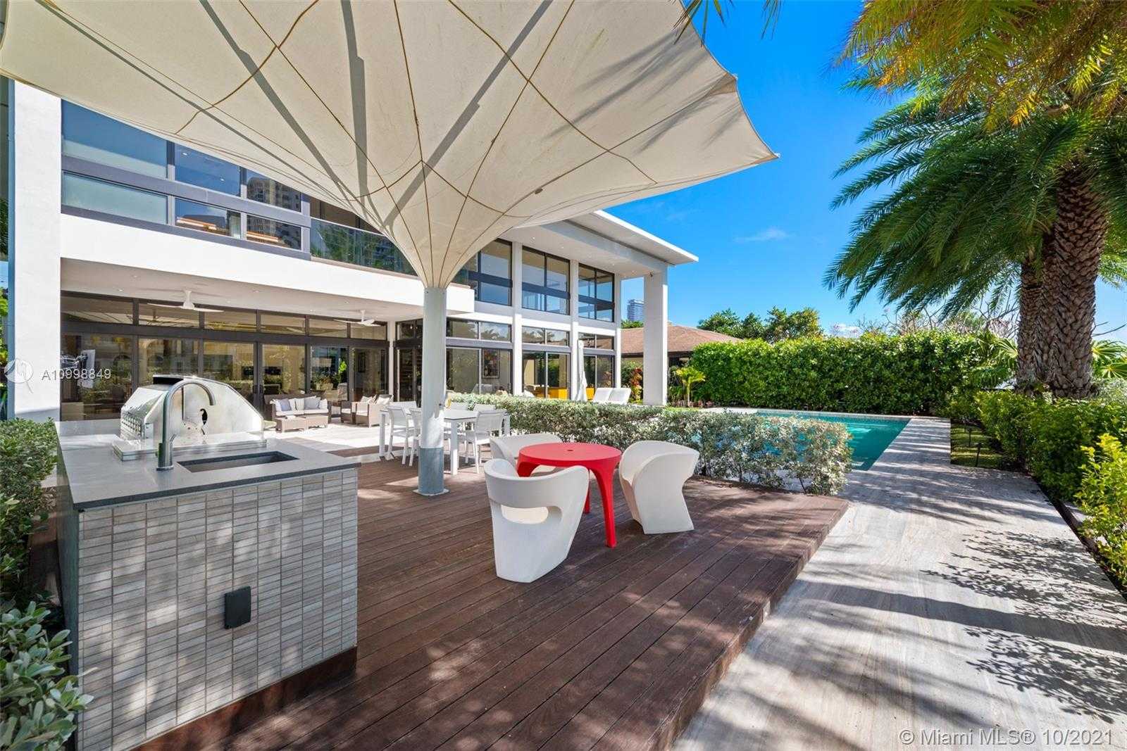 Small Image of 219 HOLIDAY DR, Hallandale Beach Number 52