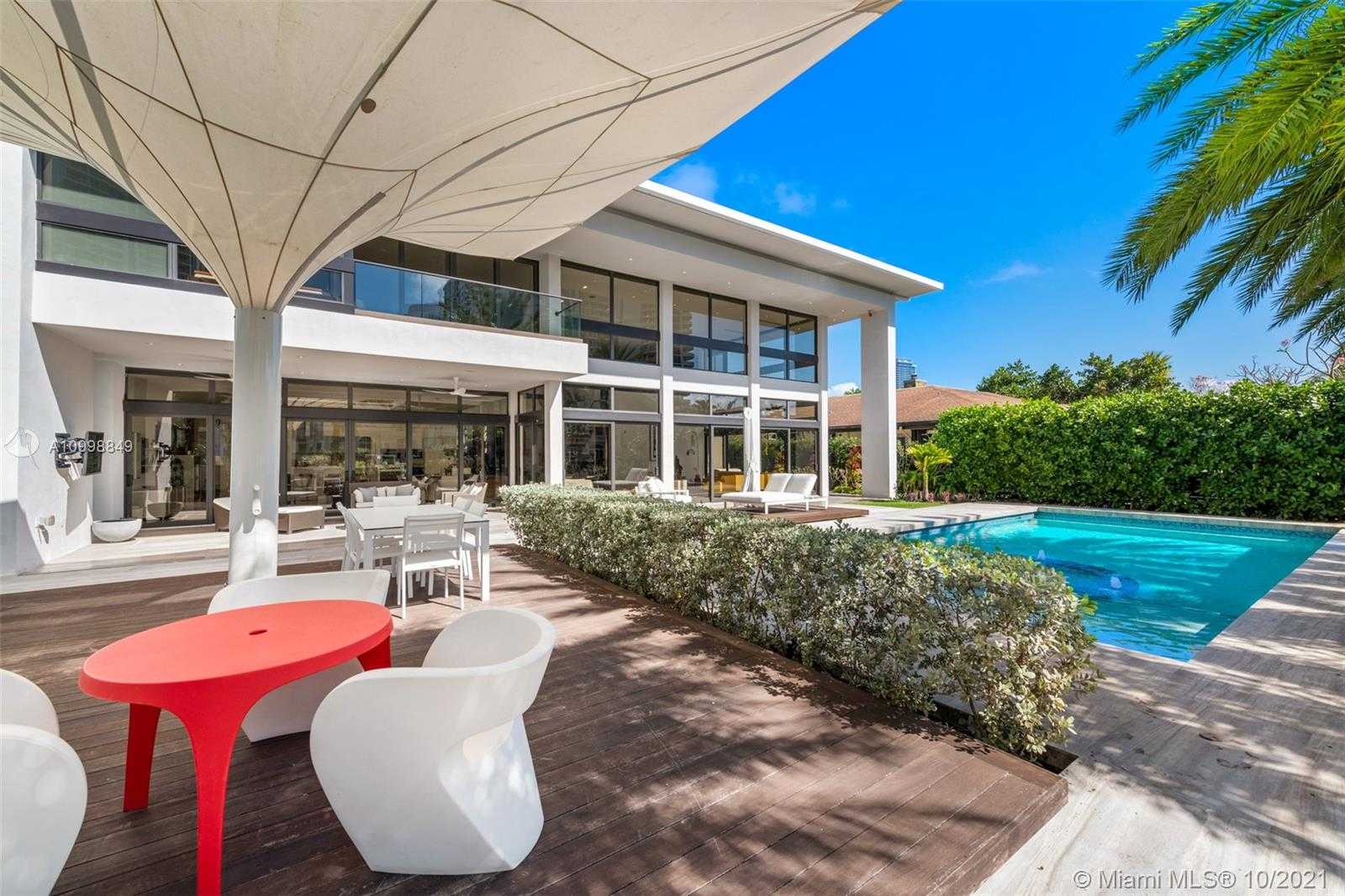 Small Image of 219 HOLIDAY DR, Hallandale Beach Number 53