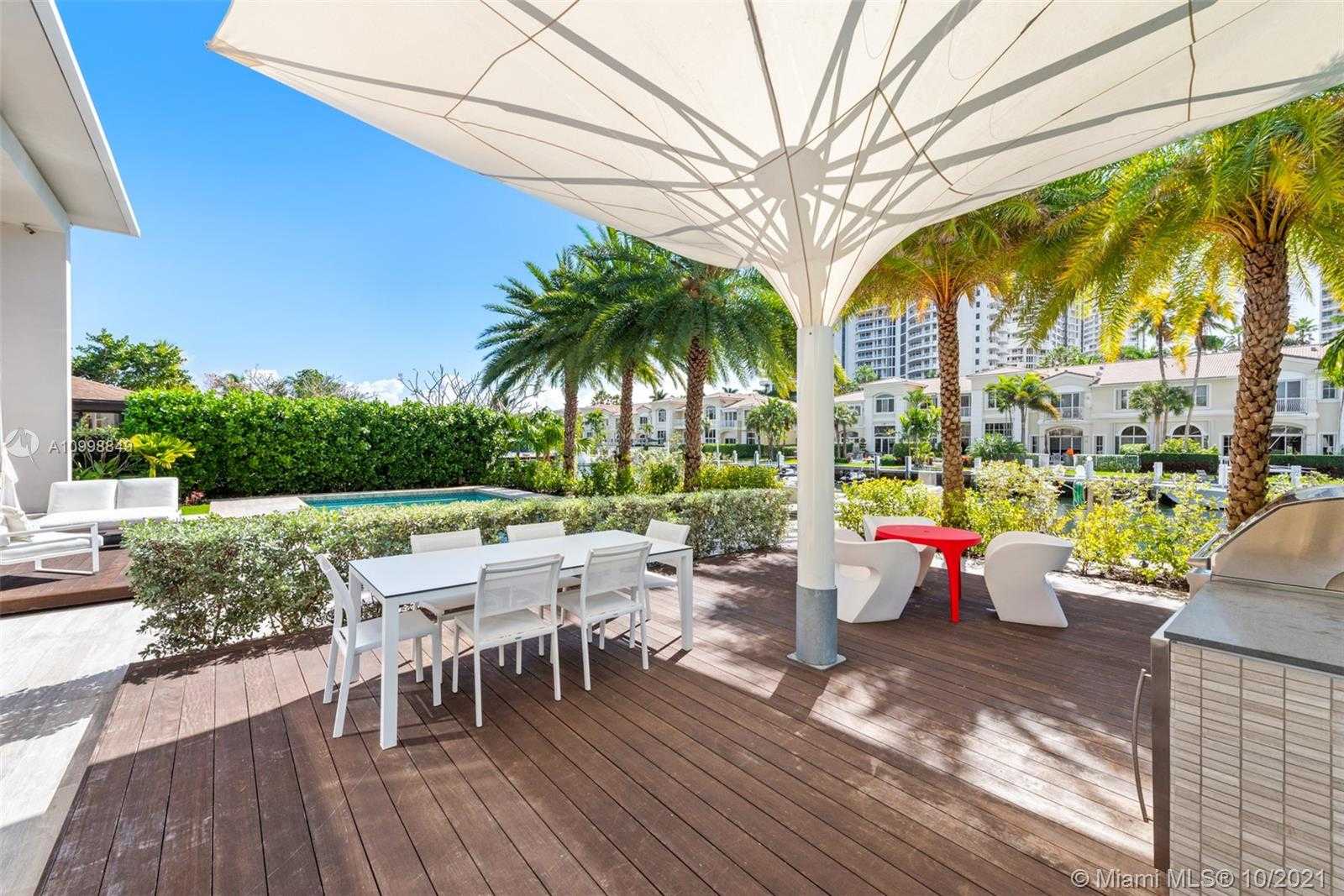 Small Image of 219 HOLIDAY DR, Hallandale Beach Number 58