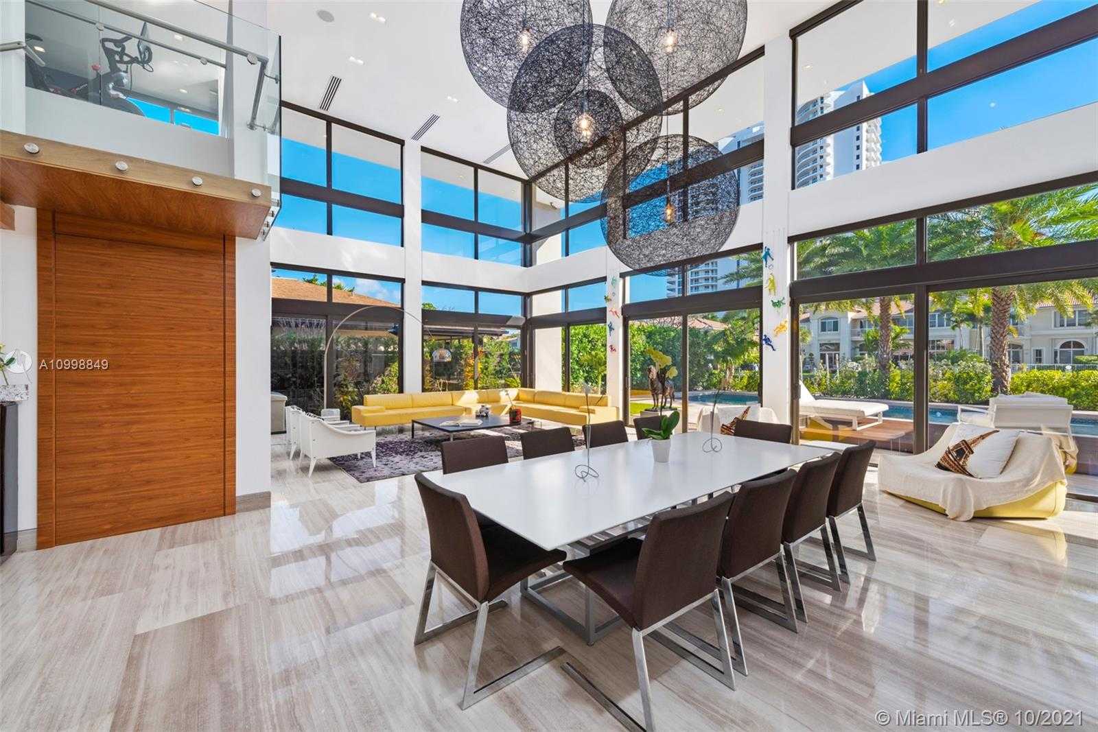 Small Image of 219 HOLIDAY DR, Hallandale Beach Number 6