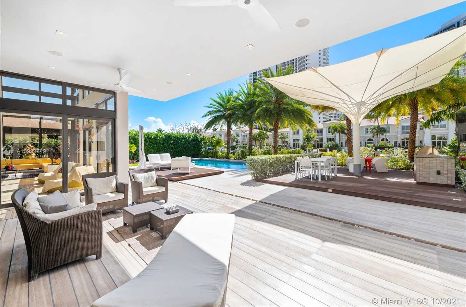 Small Image of 219 HOLIDAY DR, Hallandale Beach Number 60