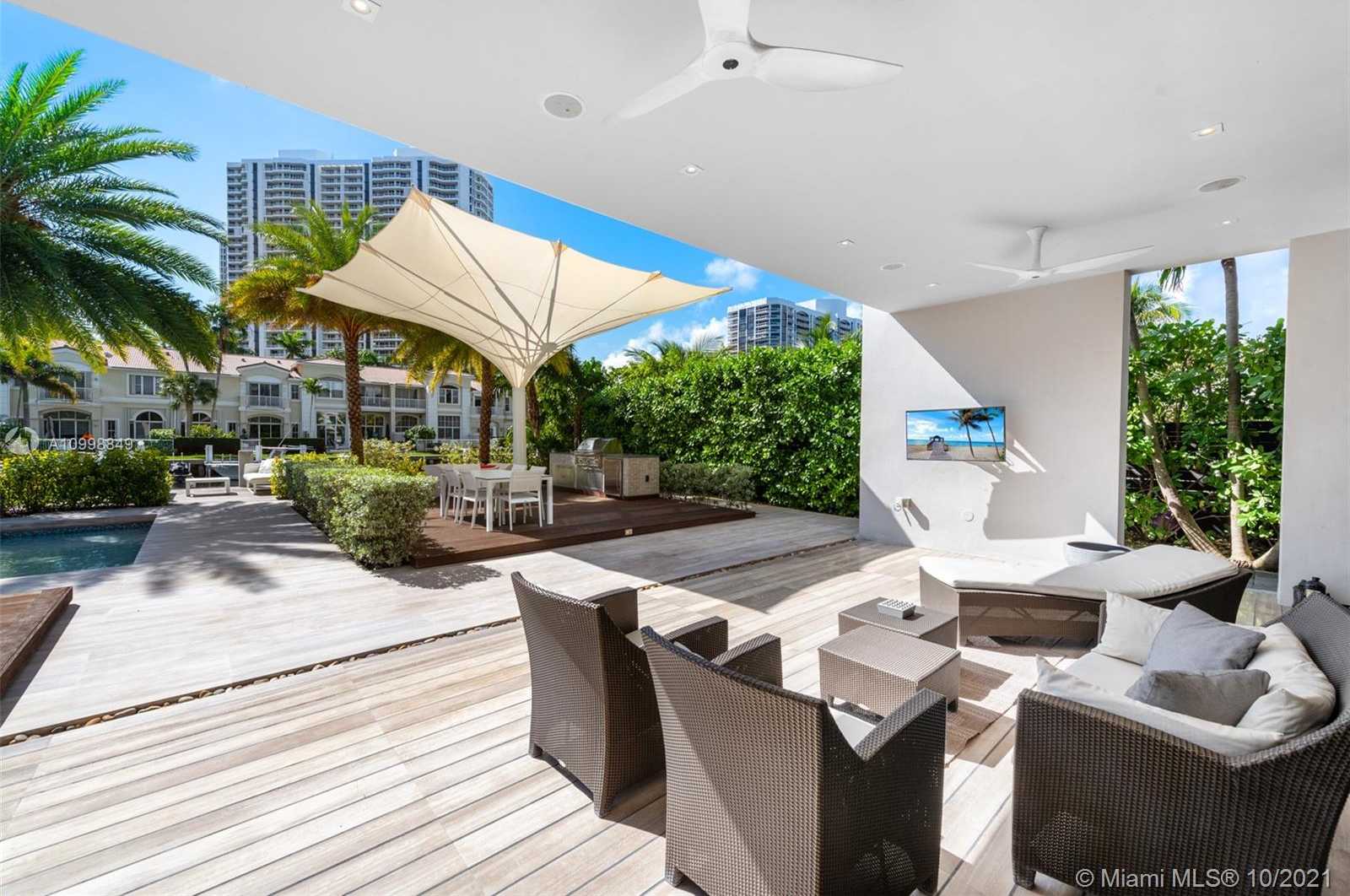Small Image of 219 HOLIDAY DR, Hallandale Beach Number 61