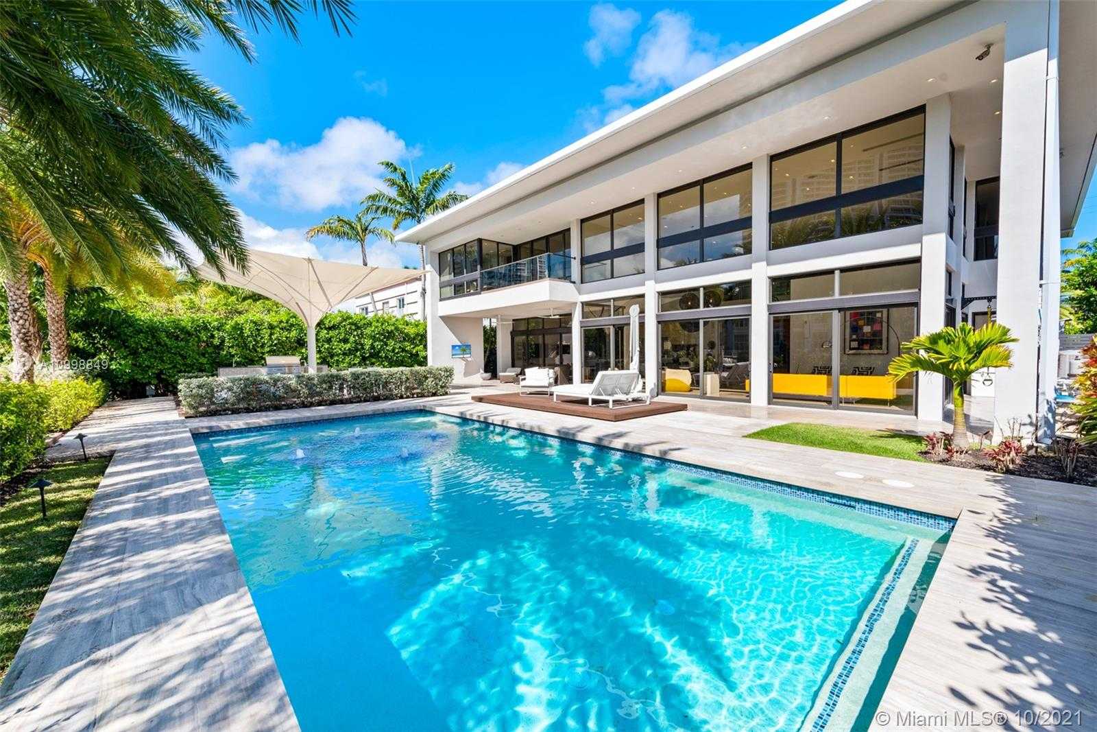 Small Image of 219 HOLIDAY DR, Hallandale Beach Number 68