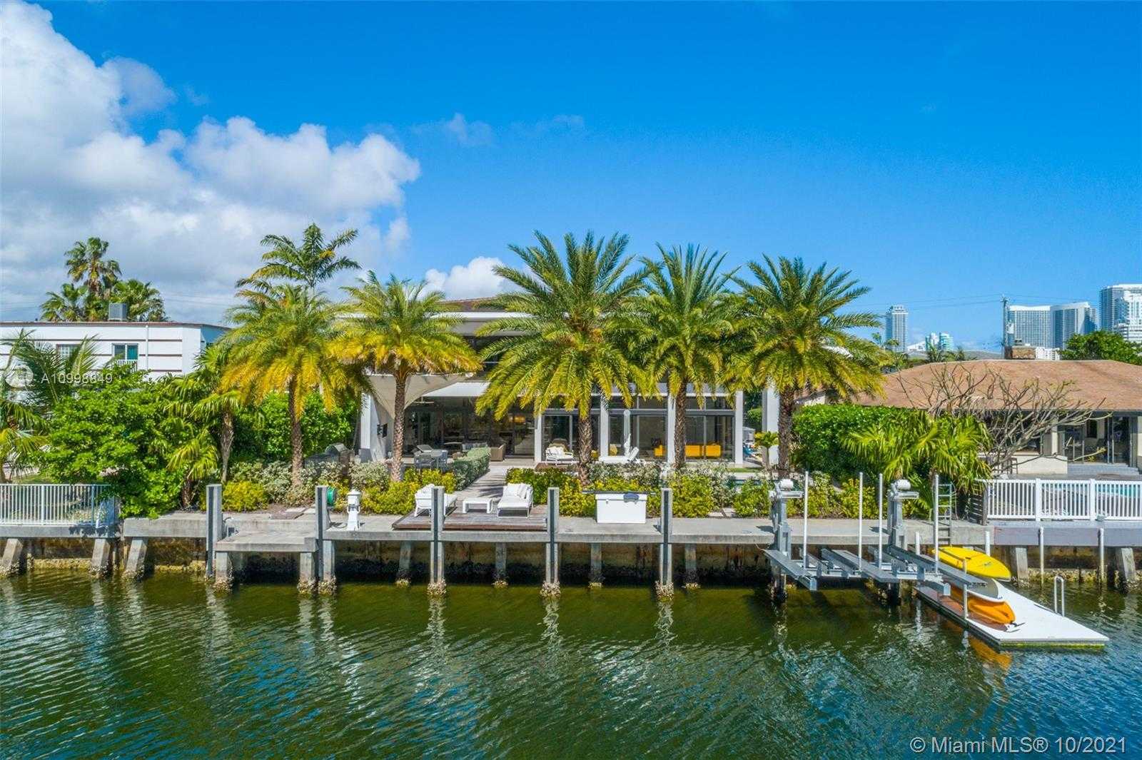 Small Image of 219 HOLIDAY DR, Hallandale Beach Number 79