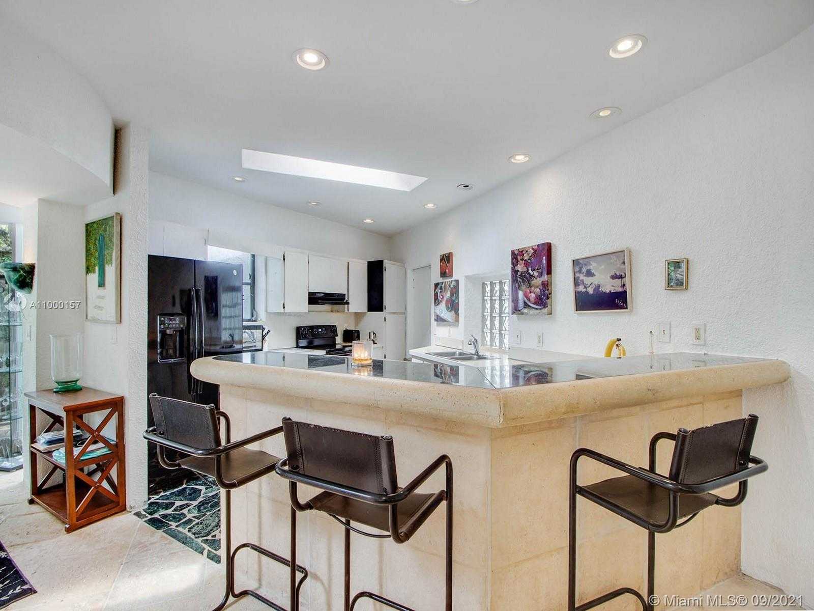 Small Image of 3200 MORRIS LANE, Coconut Grove Number 12