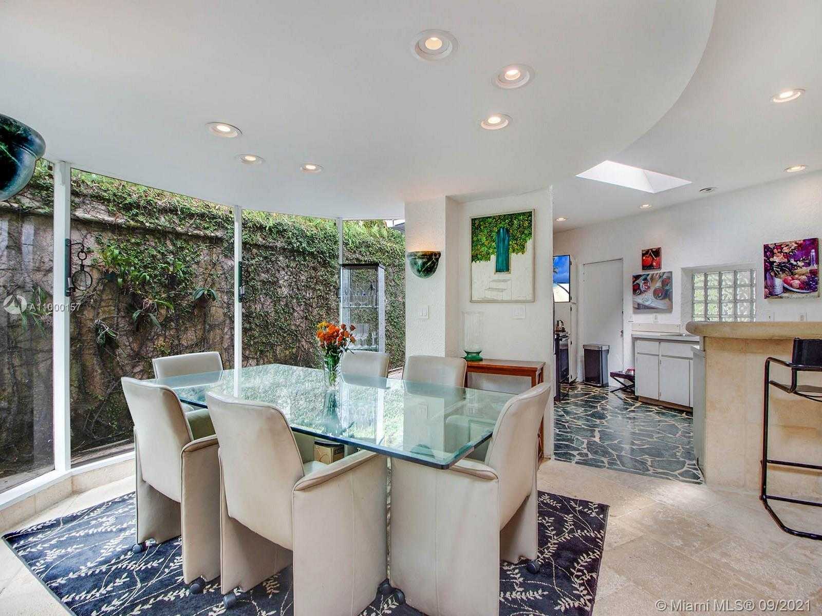 Small Image of 3200 MORRIS LANE, Coconut Grove Number 15