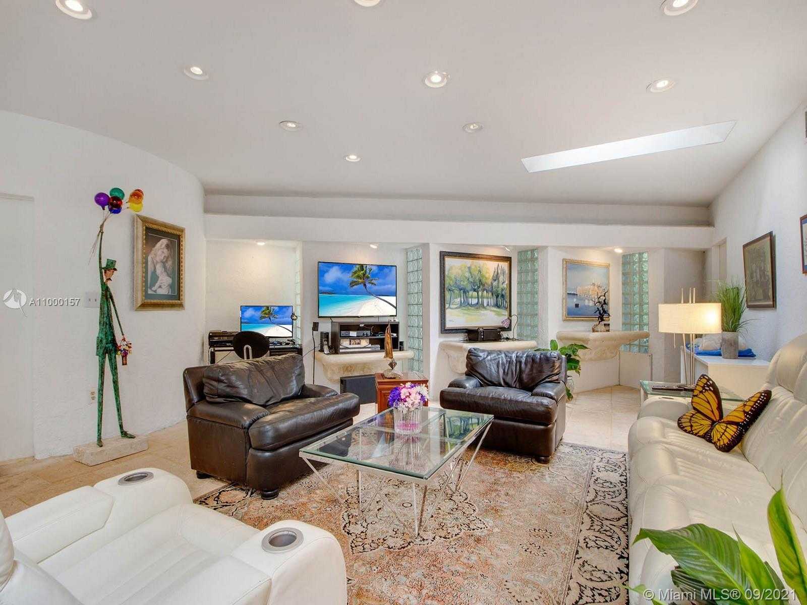 Small Image of 3200 MORRIS LANE, Coconut Grove Number 9